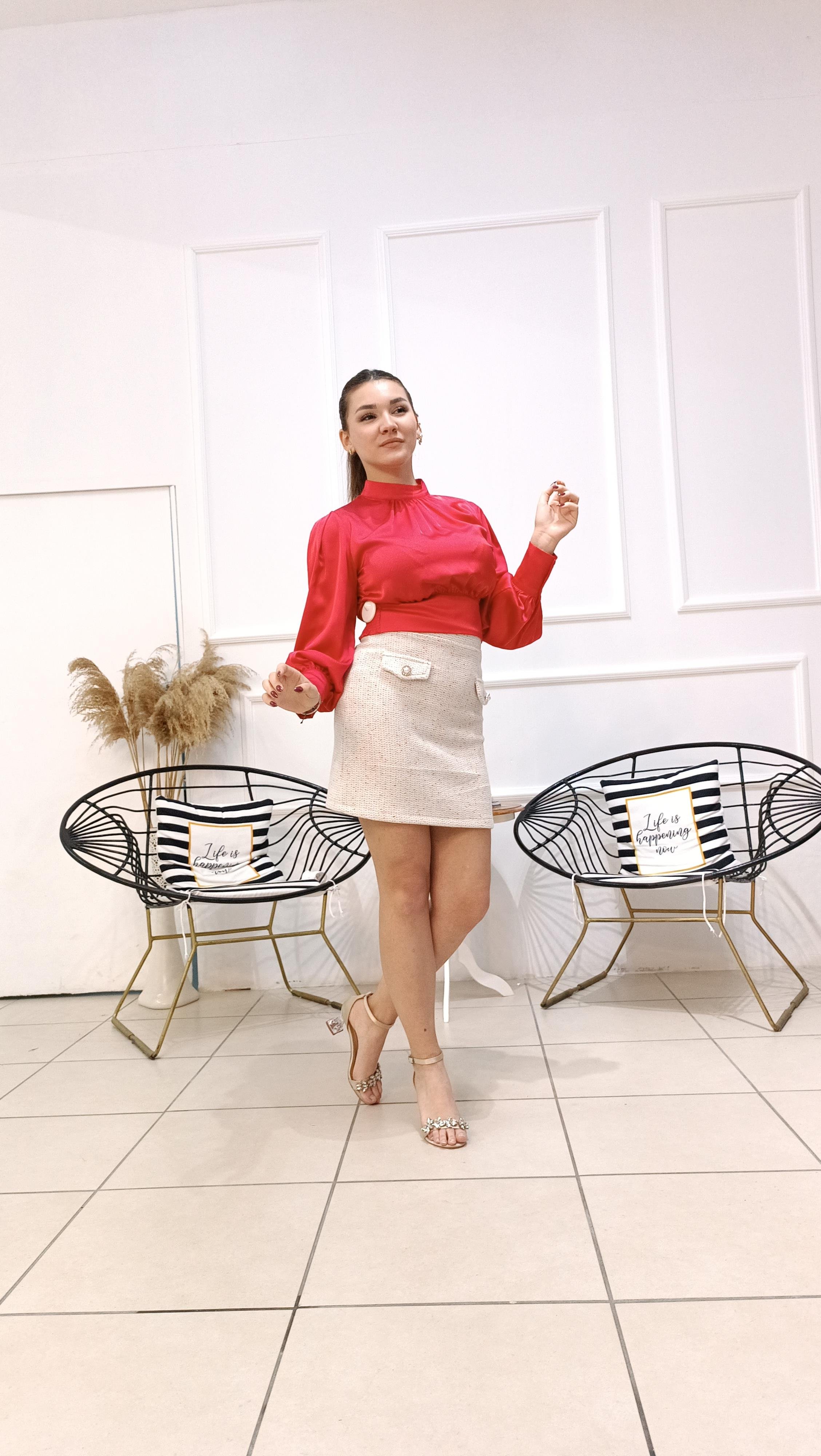 Balon Kol Detaylı Saten Bluz