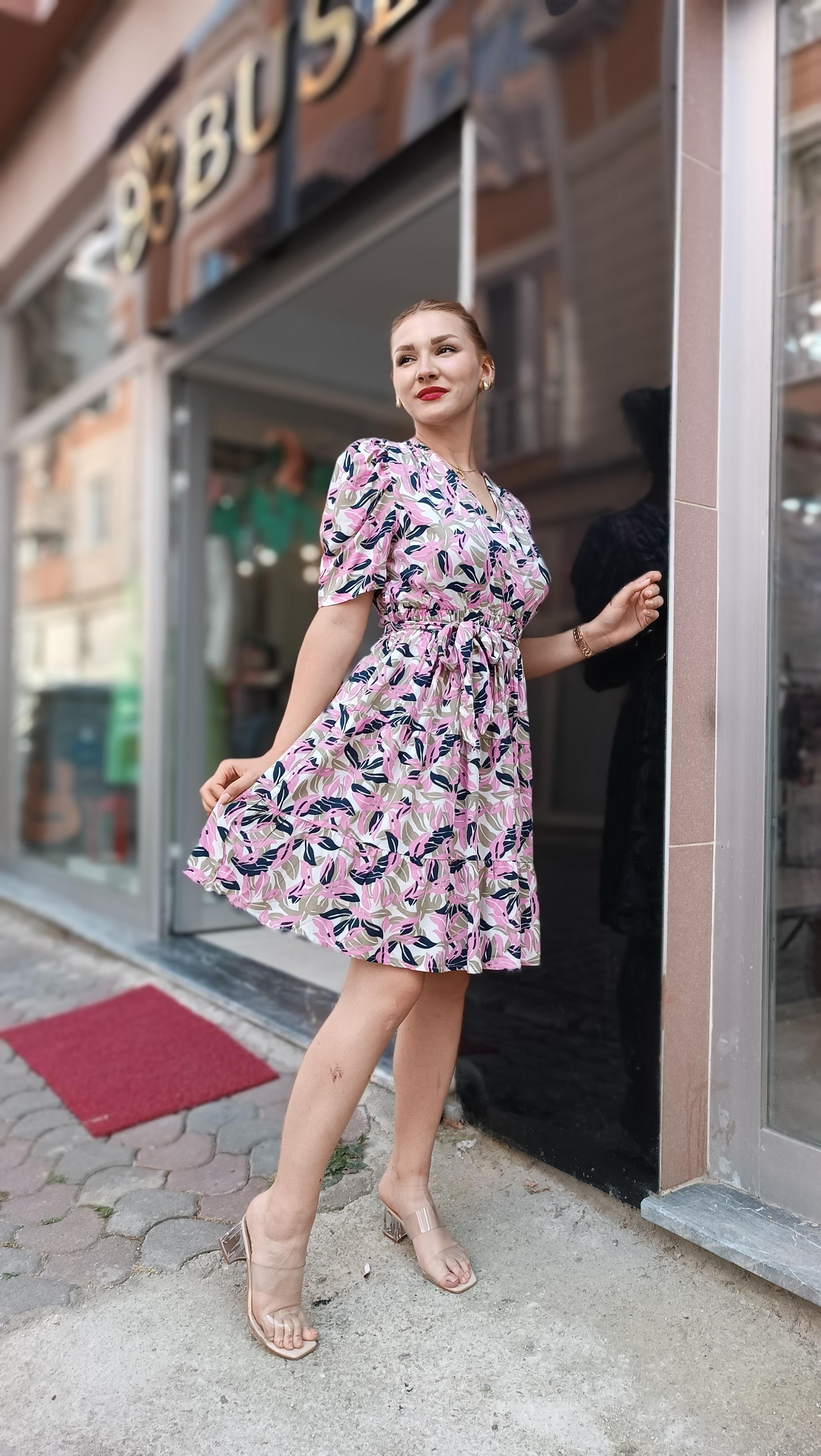 Beli Lastikli Kruvaze Yaka Elbise