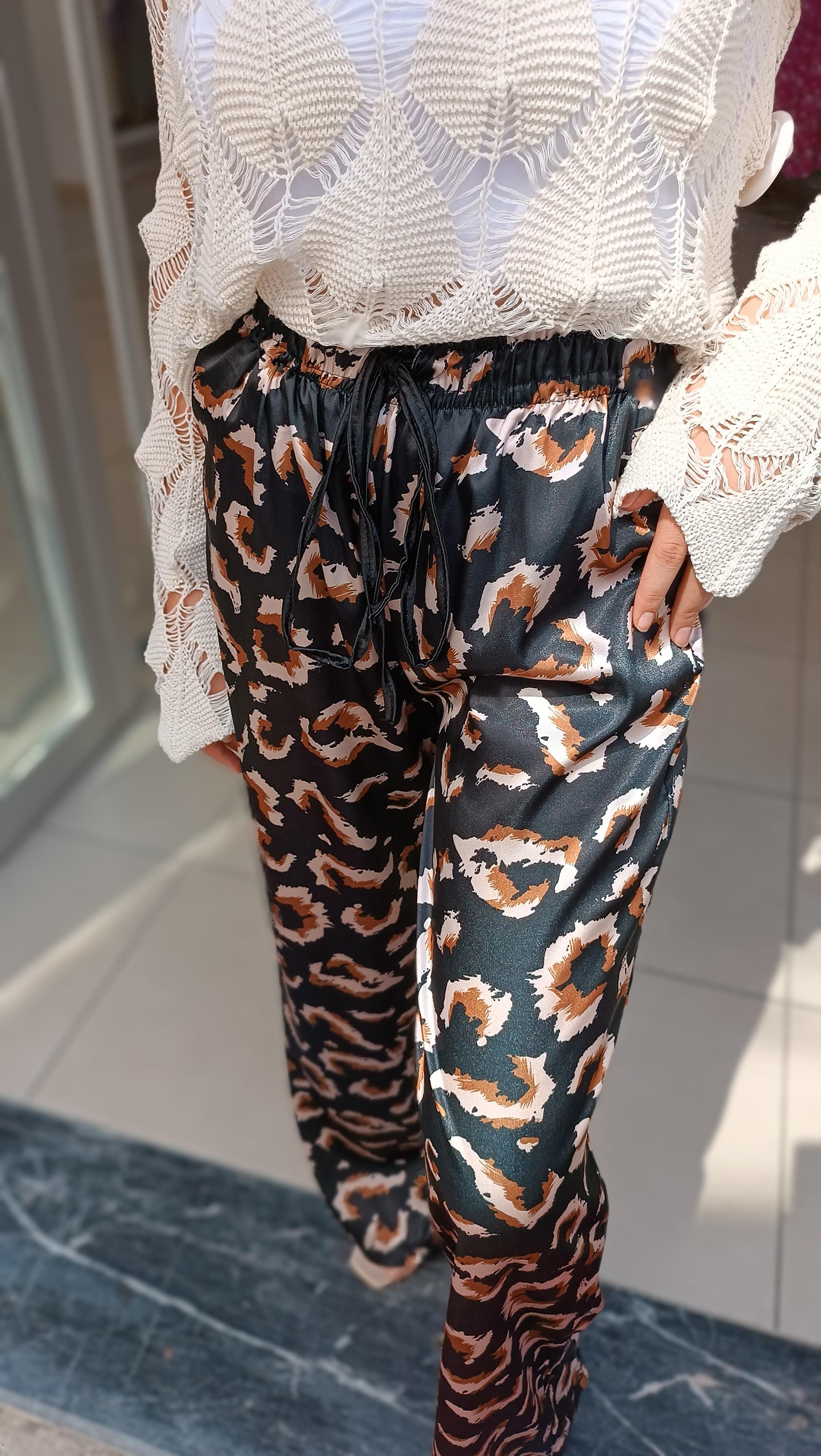 Beli Lastikli Leopar Desen Saten Pantolon