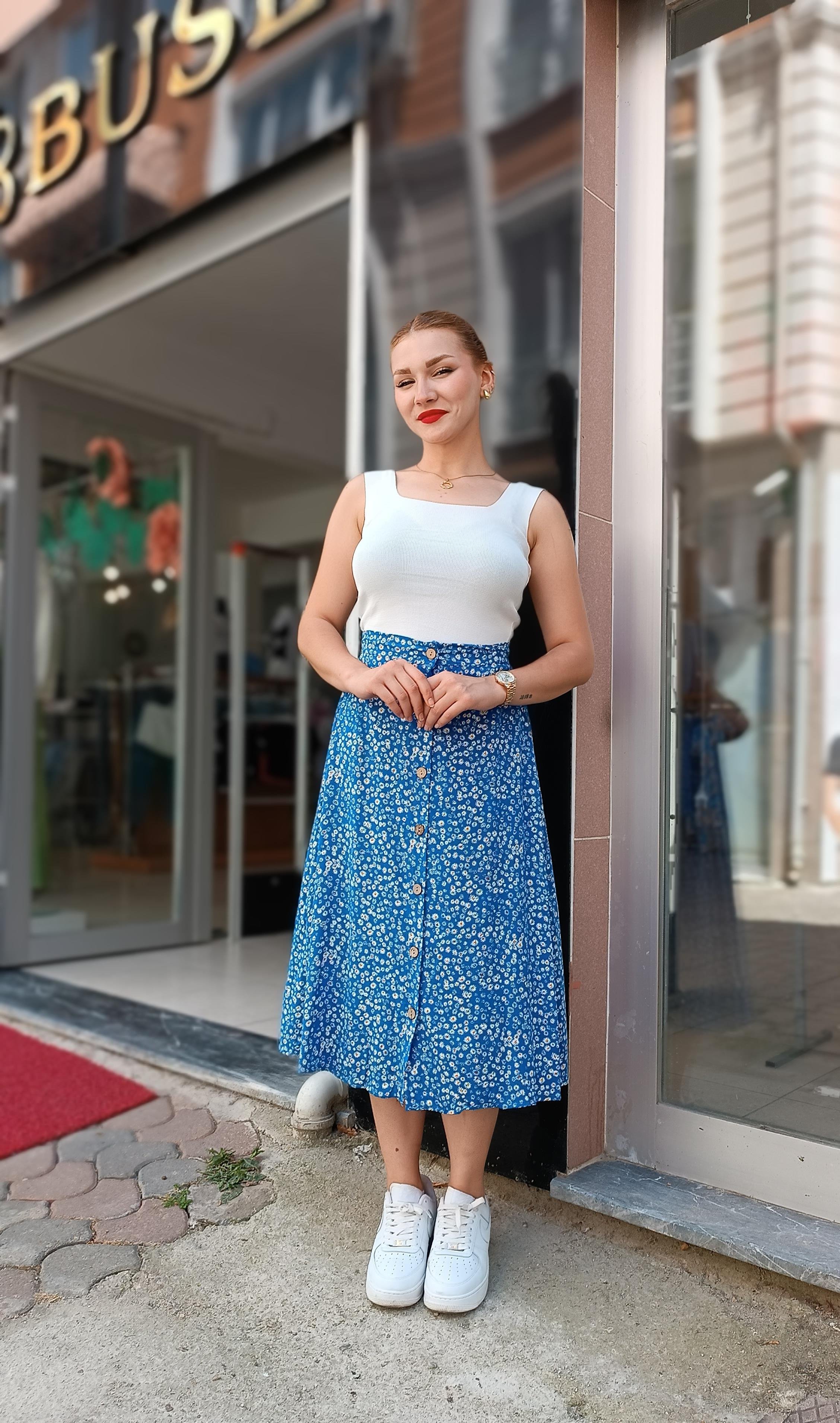 Beli Lastikli Önden Düğmeli Çiçek Desen Etek