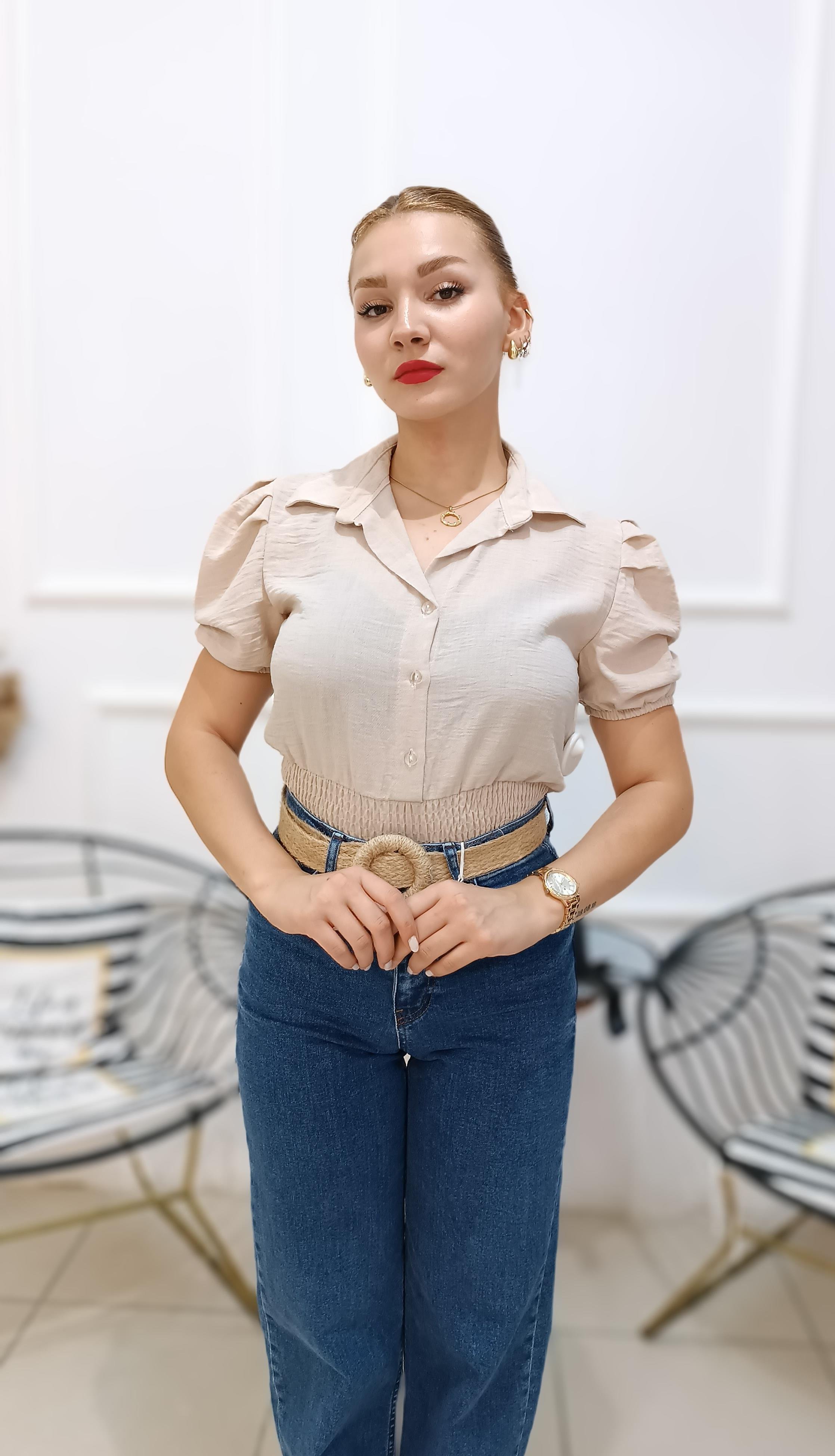 Beli Lastikli Önden Düğmeli Keten Bluz