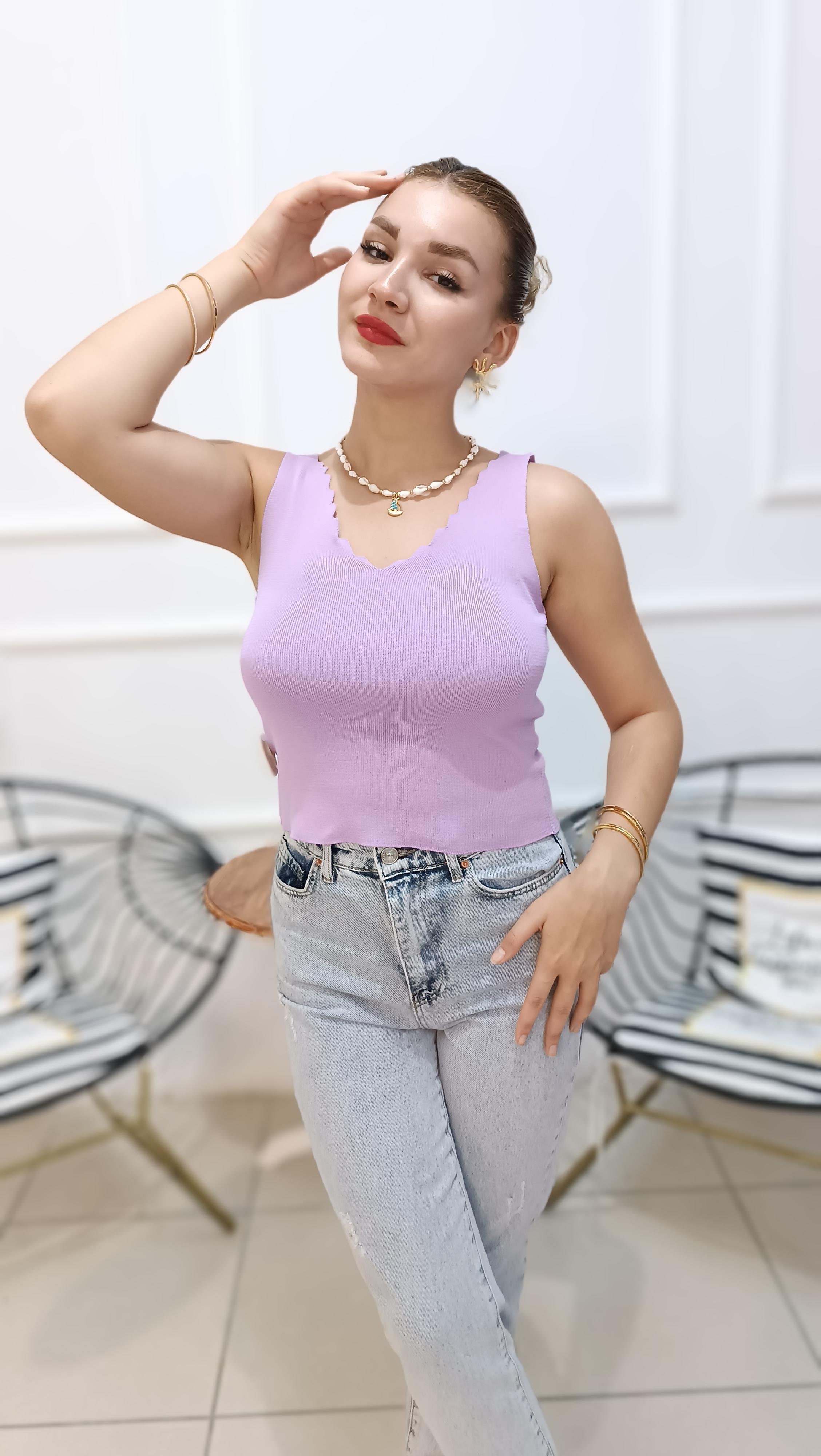 Lazer Kesim Likralı Triko Crop