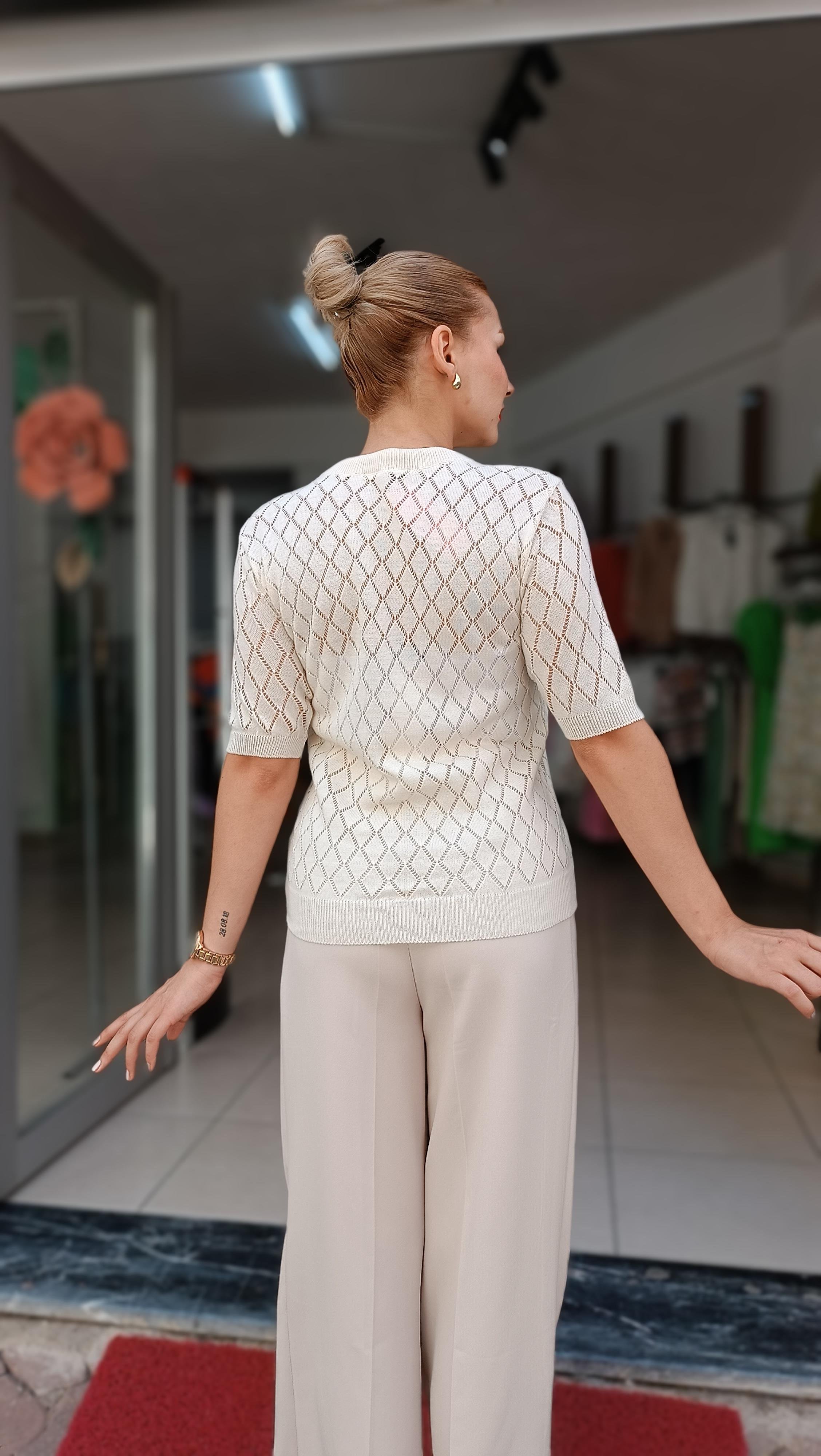 Miu Miu Taş ve İnci İşlemeli Ajurlu Bluz