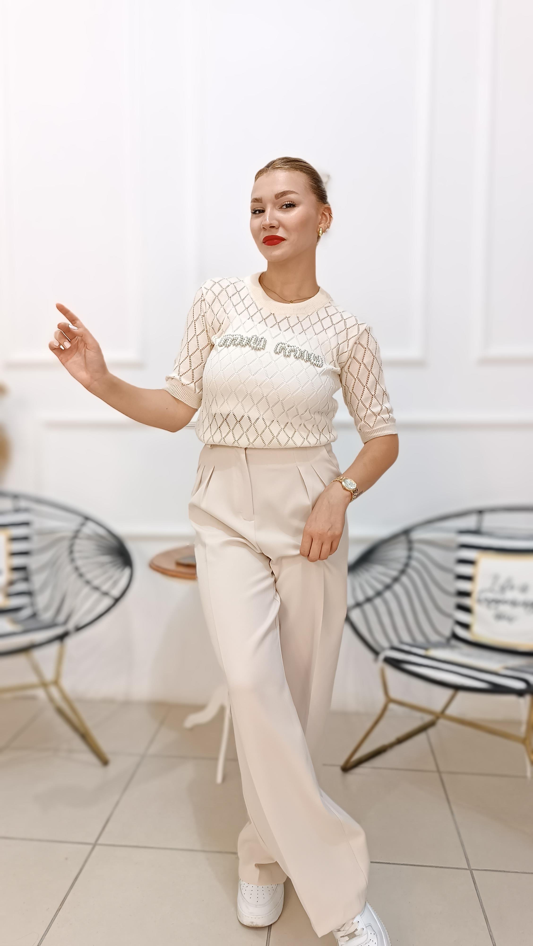 Miu Miu Taş ve İnci İşlemeli Ajurlu Bluz