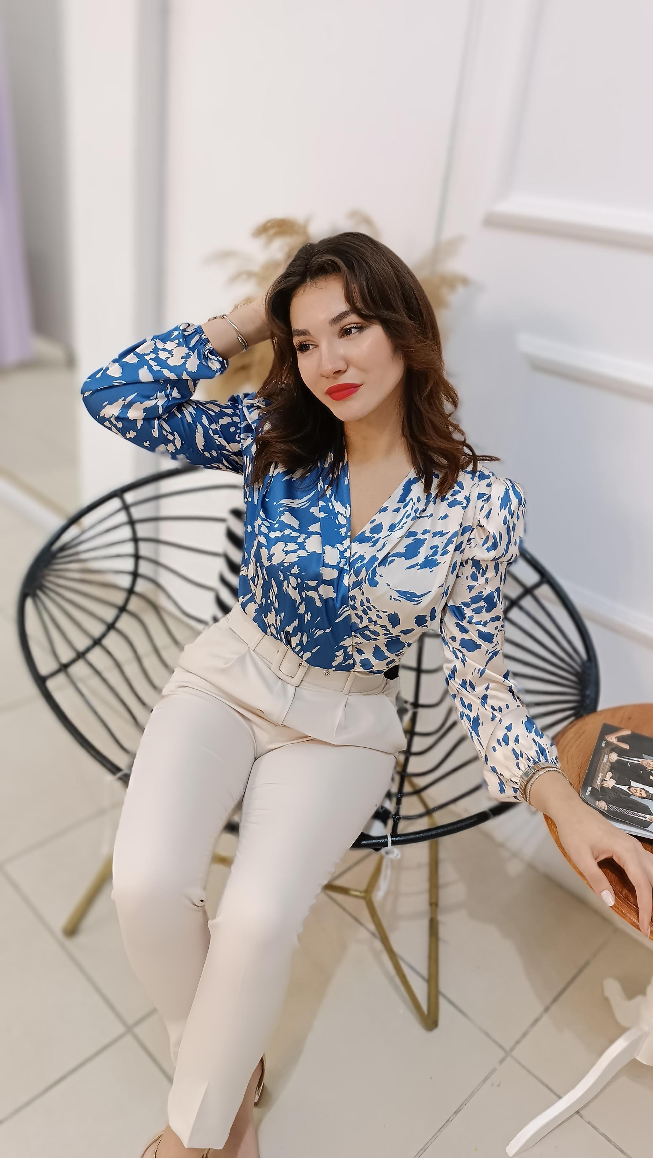 Omuzları Vatka Detaylı Bodysuit