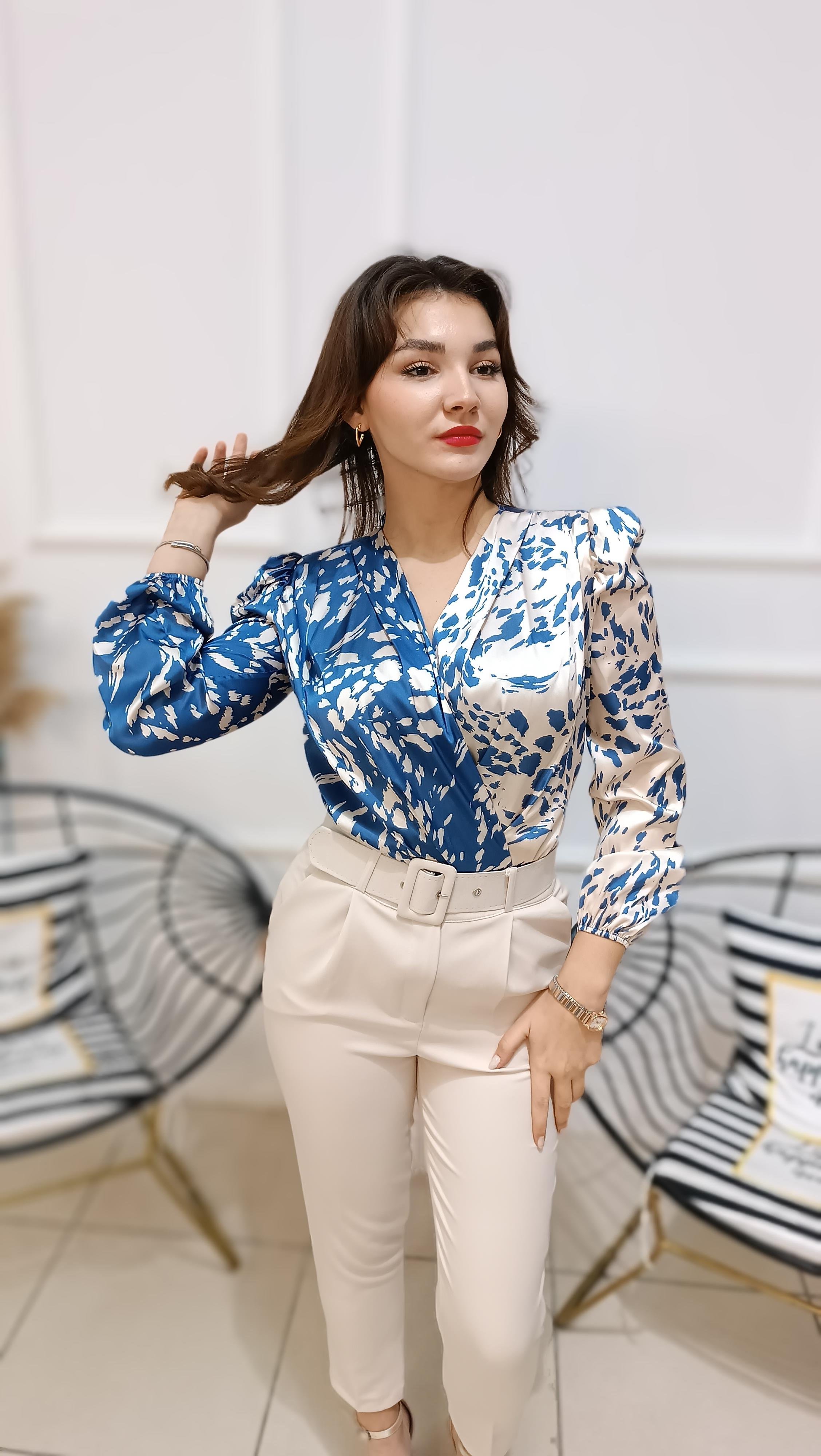 Omuzları Vatka Detaylı Bodysuit
