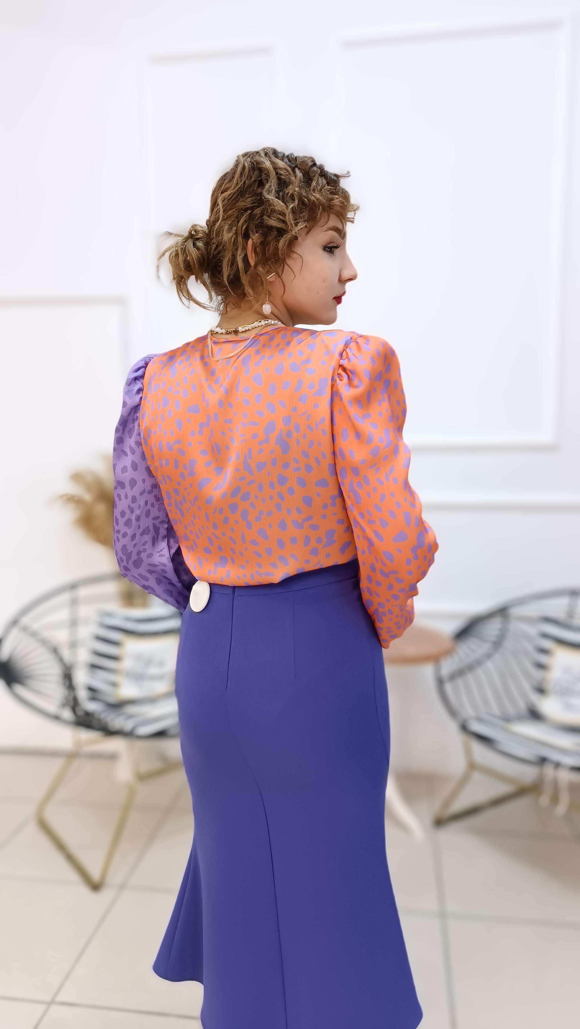 Omuzları Vatkalı Kruvaze Yaka Bodysuit