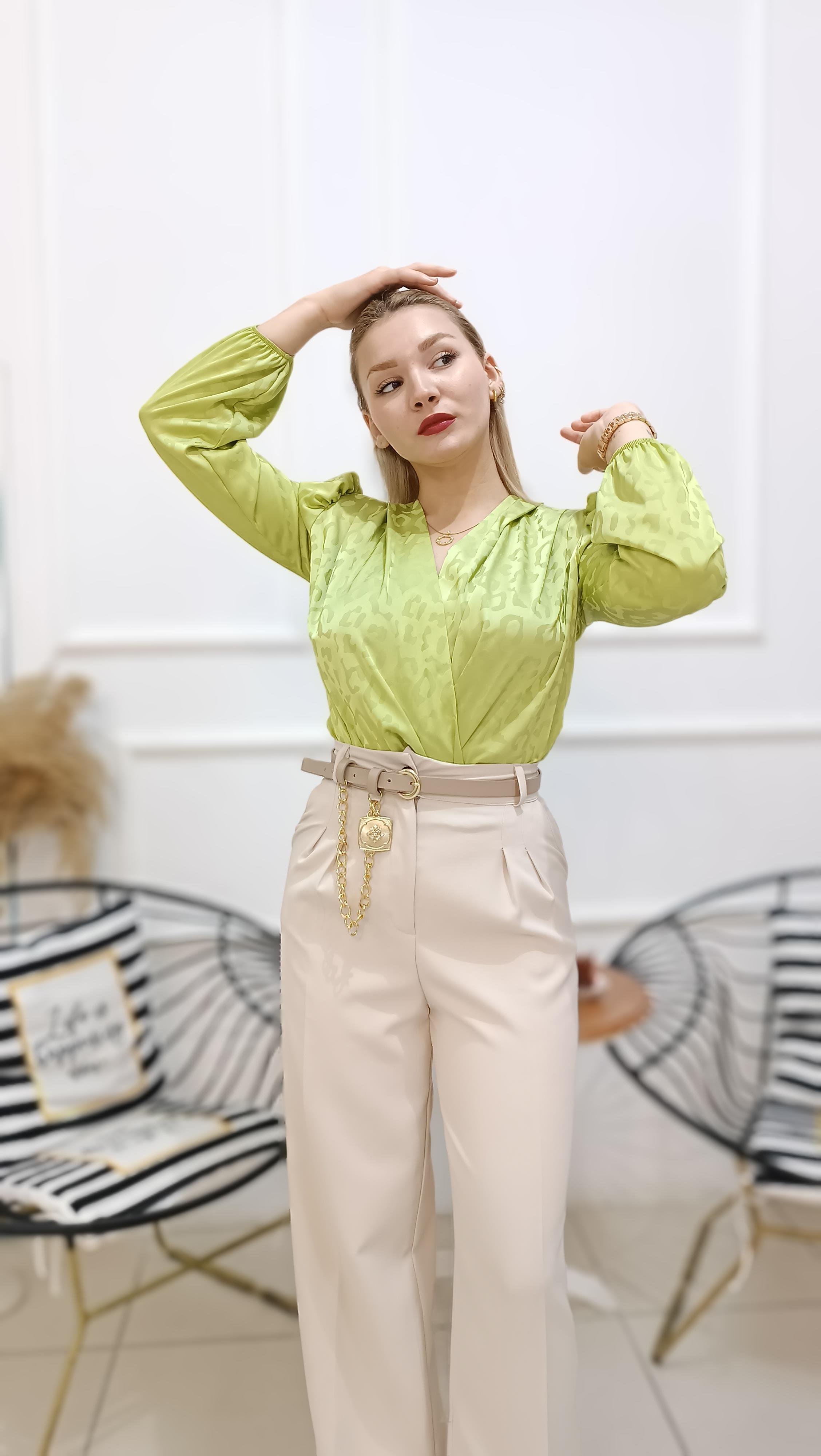 Omuzları Vatkalı Premium Kalite Saten Bodysuit