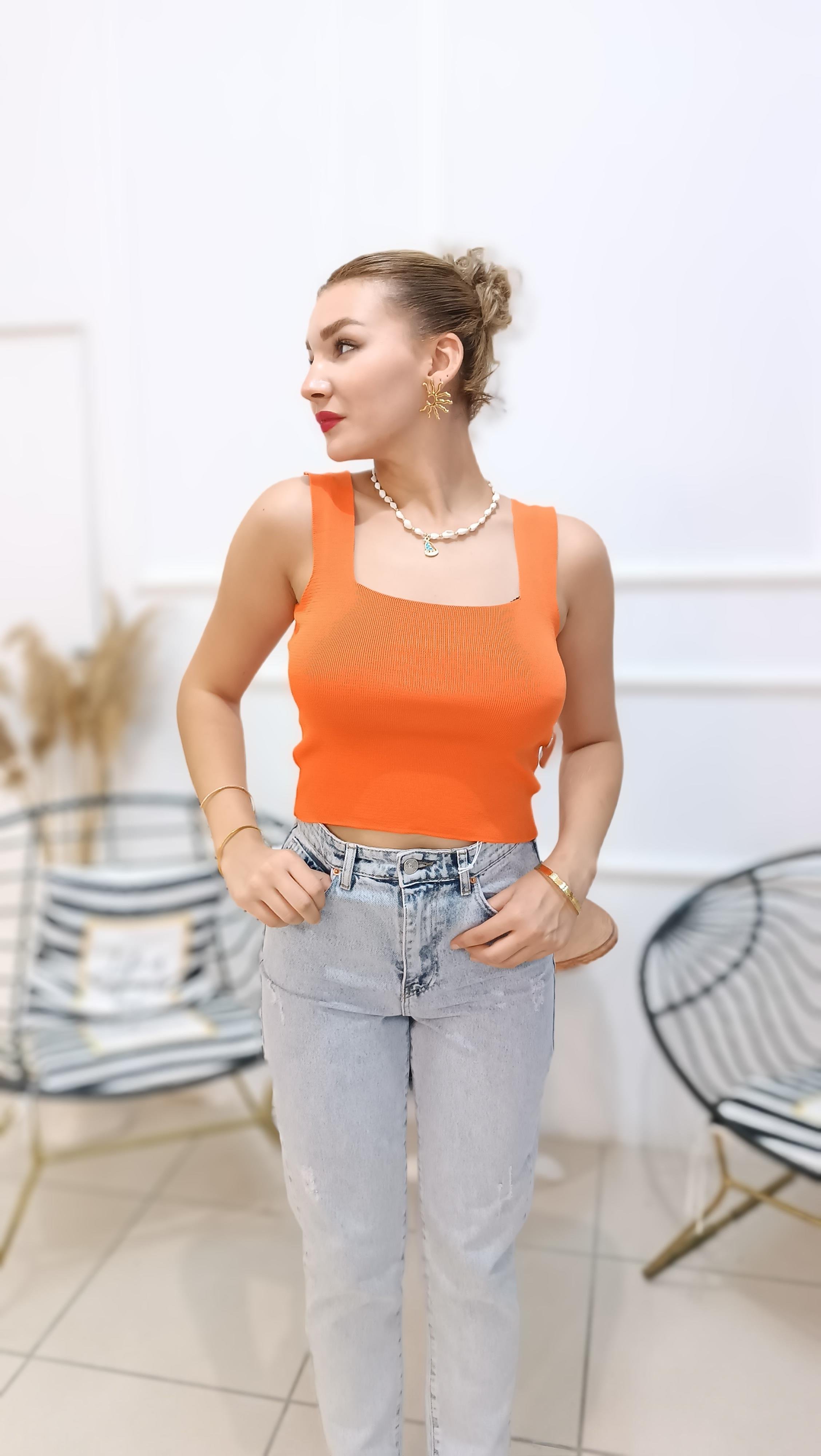 Sandık Yaka Likralı Crop
