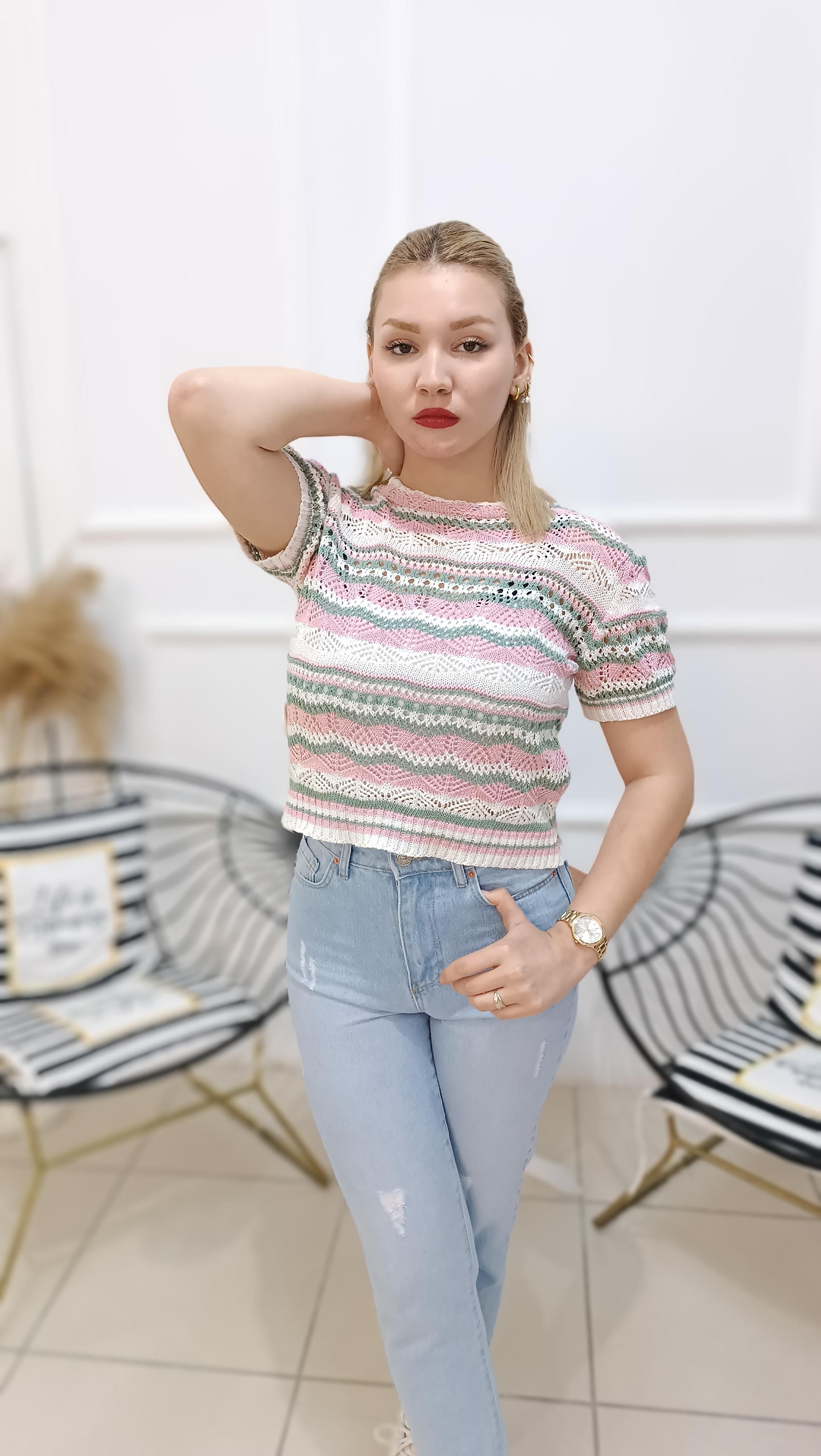 Soft Renk Geçişli Ajurlu Vintage Bluz