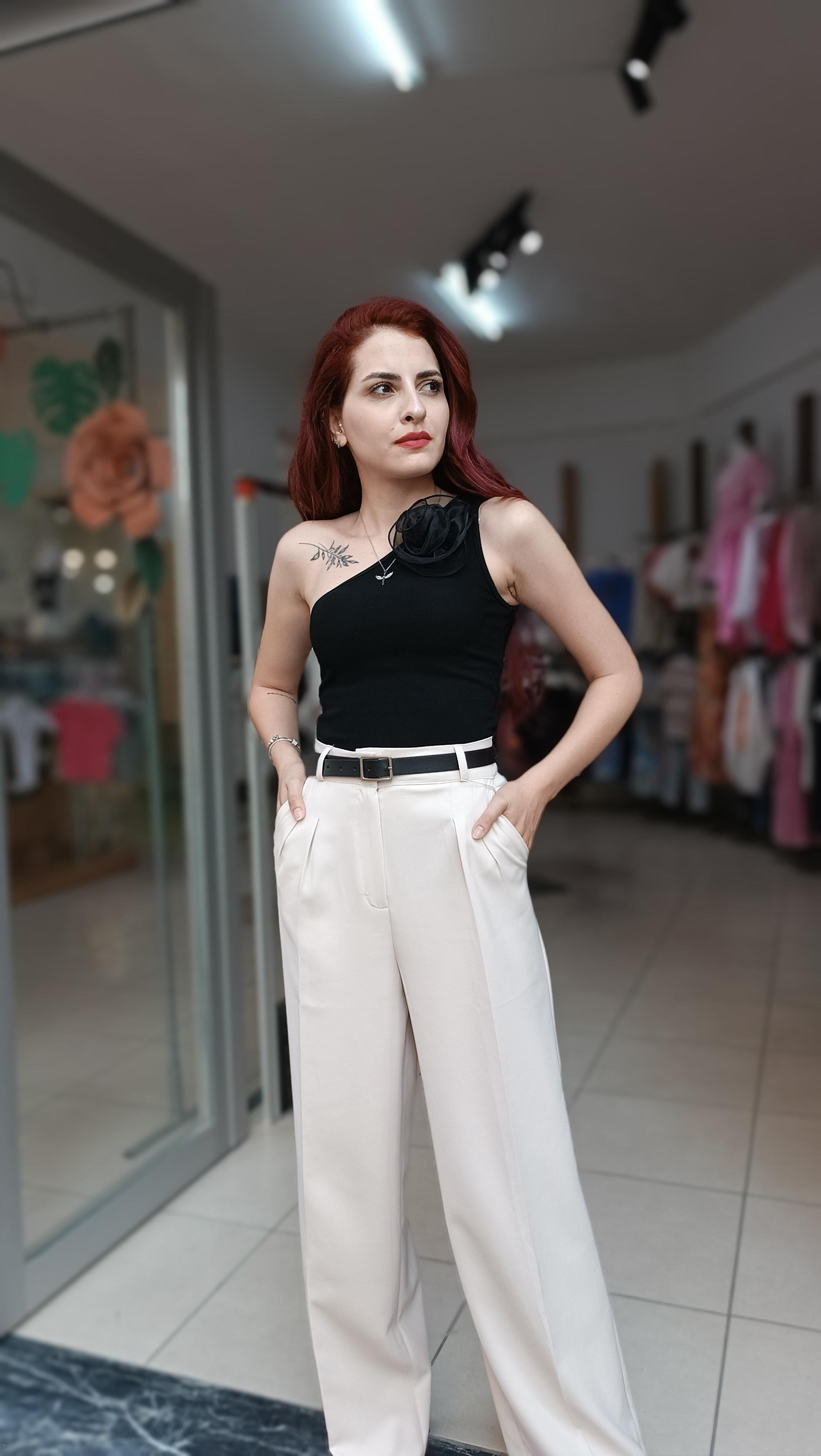 Yakası Gül Broş Detaylı Likralı Crop