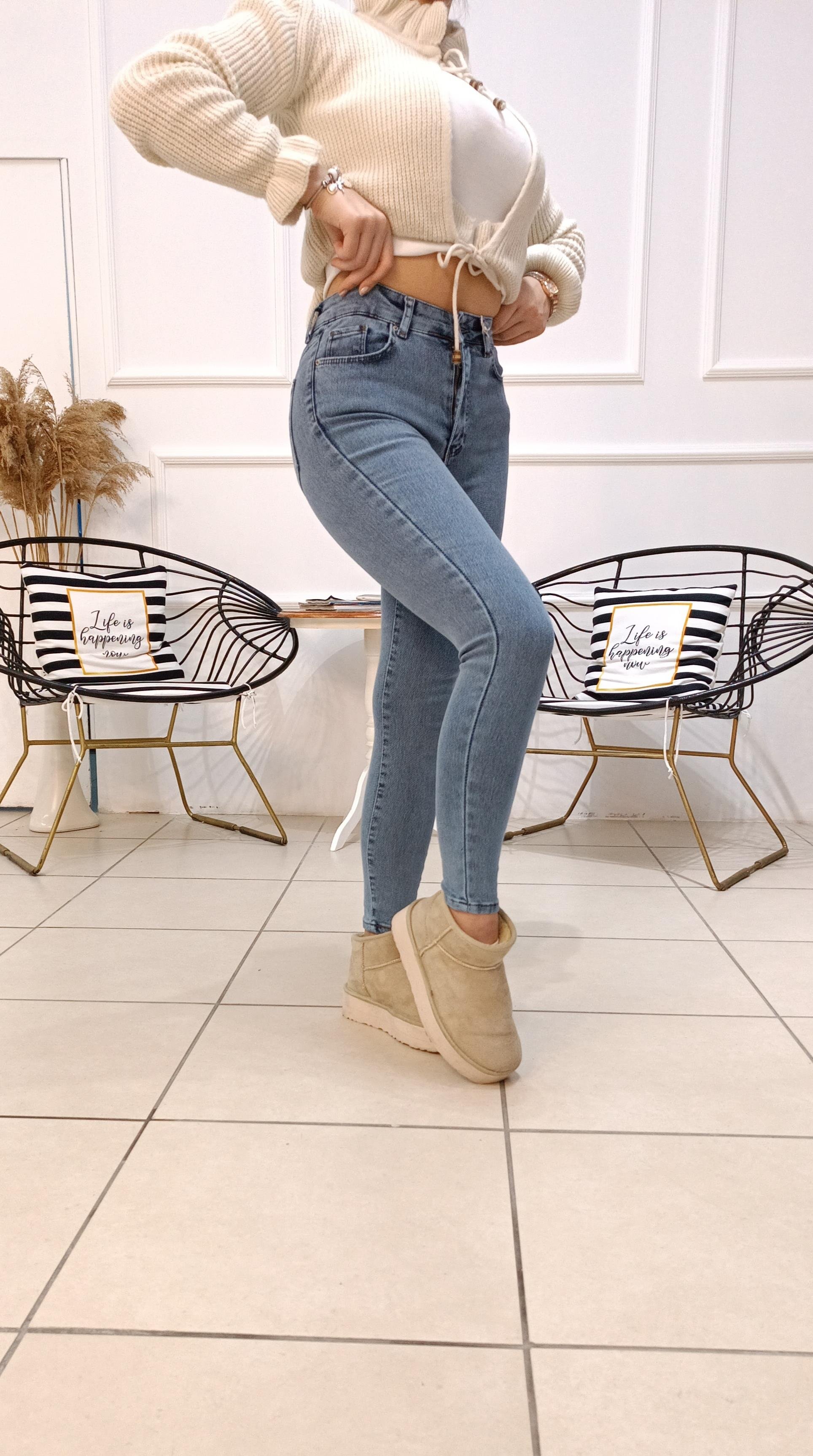 Yüksek Bel Likralı Jean