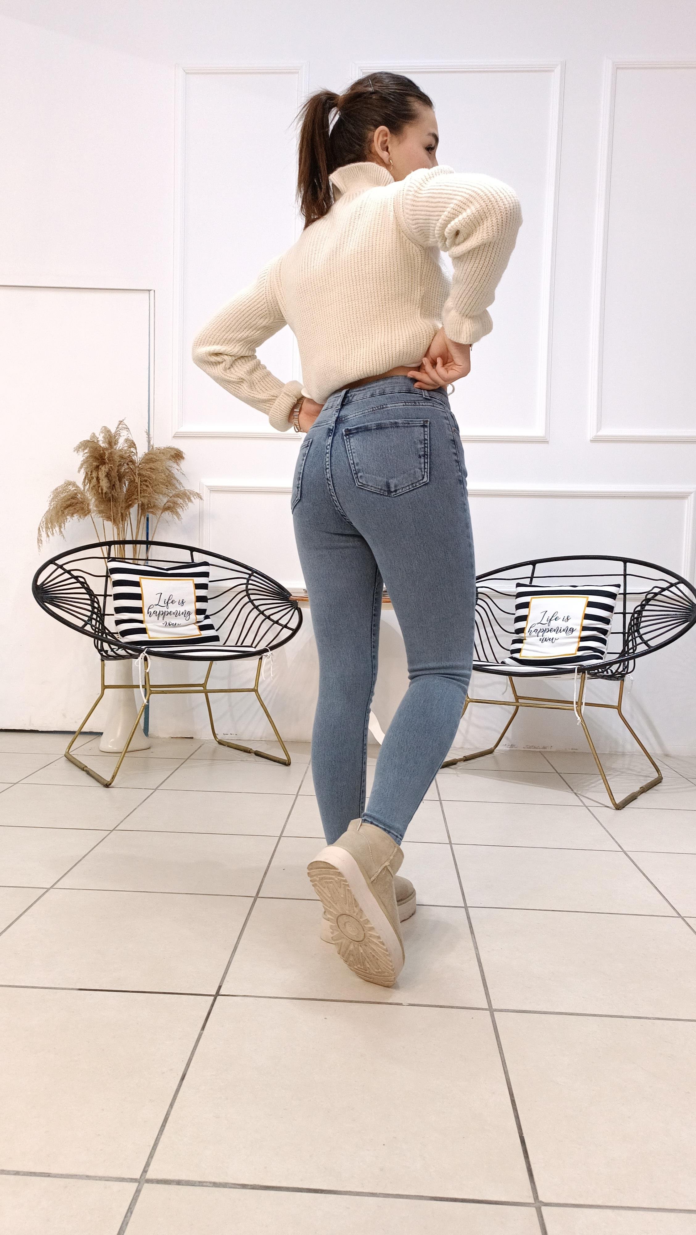 Yüksek Bel Likralı Jean