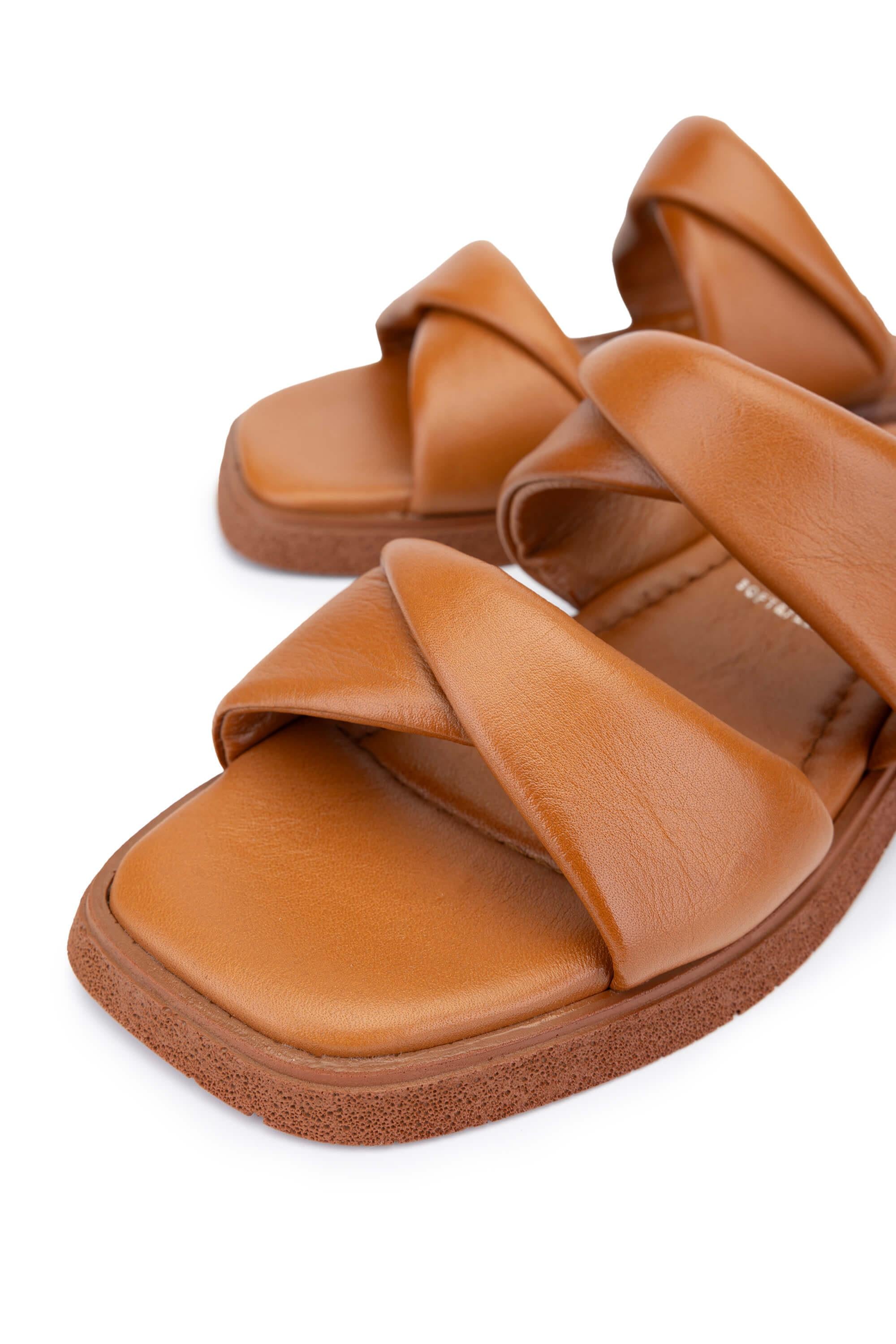 Tamer Tanca Siyah Tamer Tanca Hakiki Kadın Deri Düz Terlik