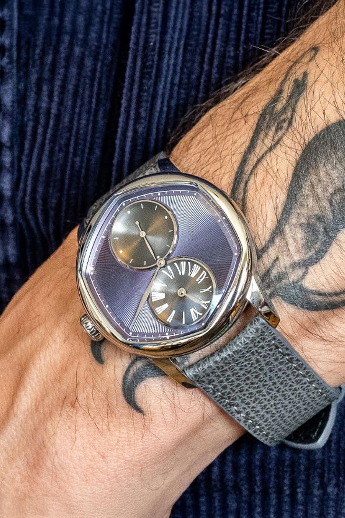 Le Régulateur Louis Erard X Cédric Johner Mauve