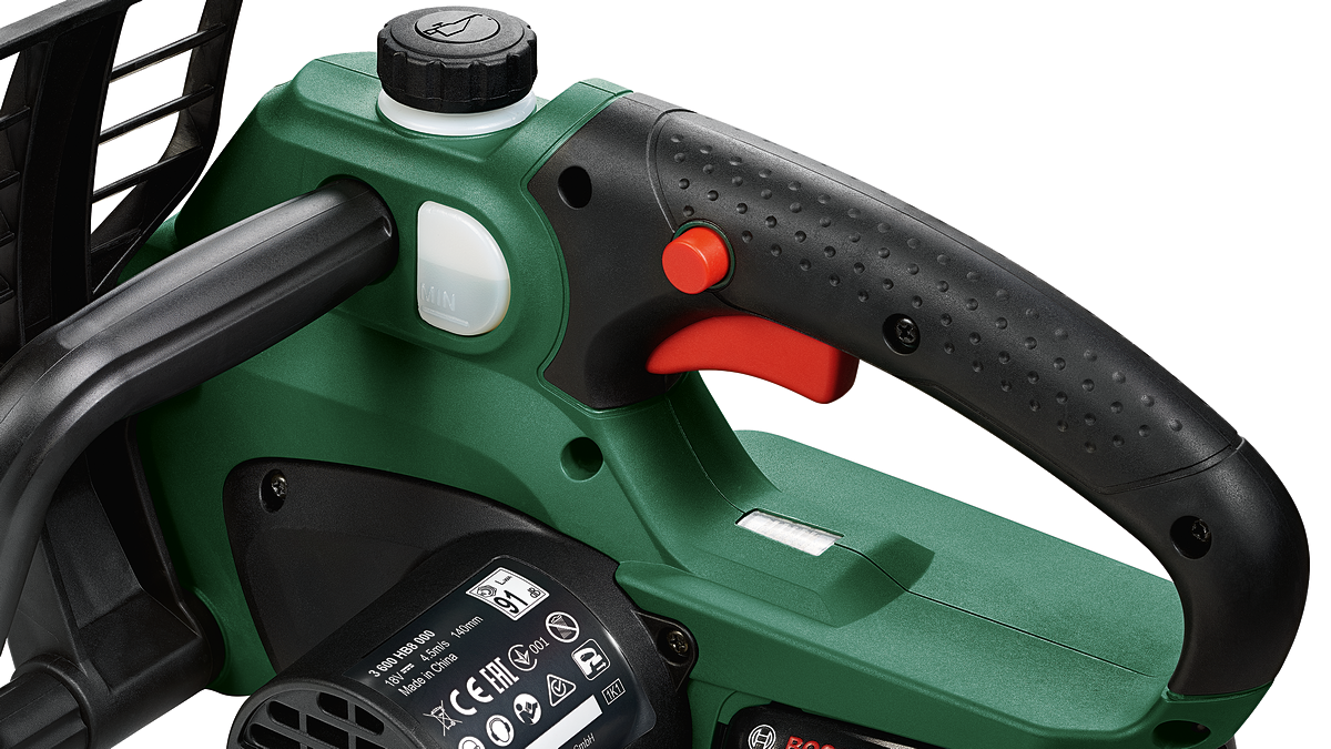 BOSCH Universal Chain Akülü Motorlu Zincirli Testere 18 Volt