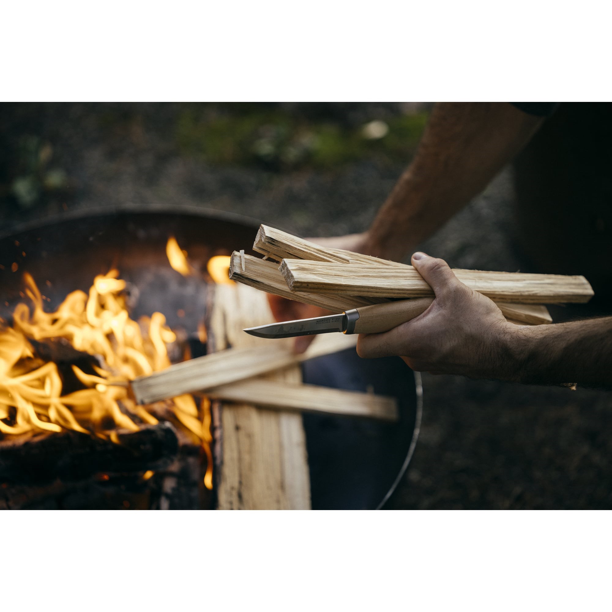 FISKARS Norden Ahşap Saplı Kılıflı Bıçak (1072090)