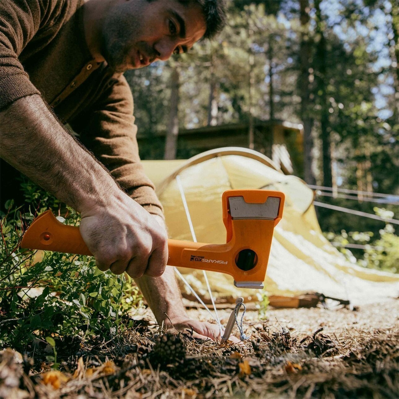 FISKARS X13 Ultra Hafif Kamp Baltası (1069101)