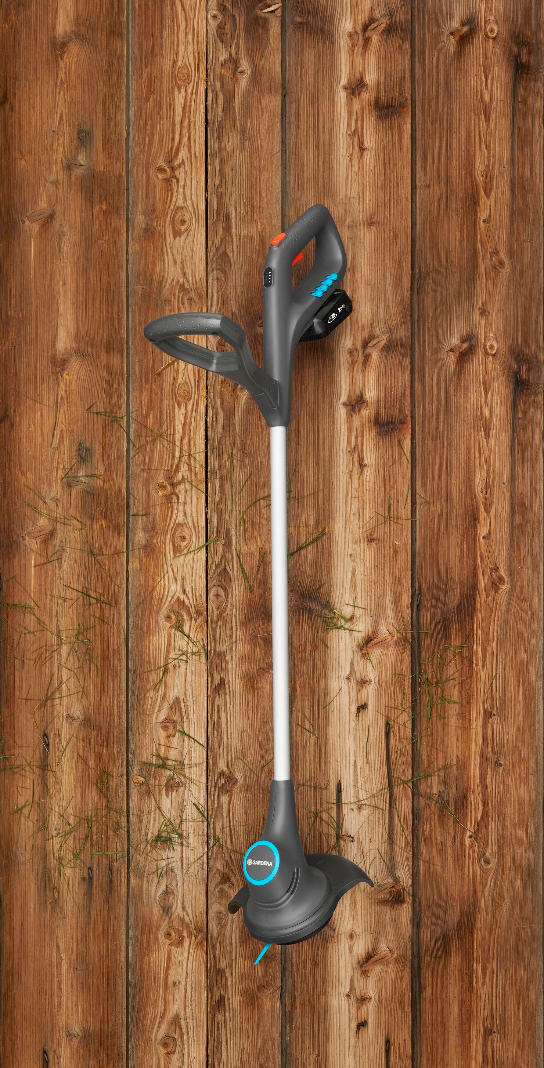 Gardena 14702 Akülü Kenar Kesme Makinesi SmallCut 23/18V P4A Set