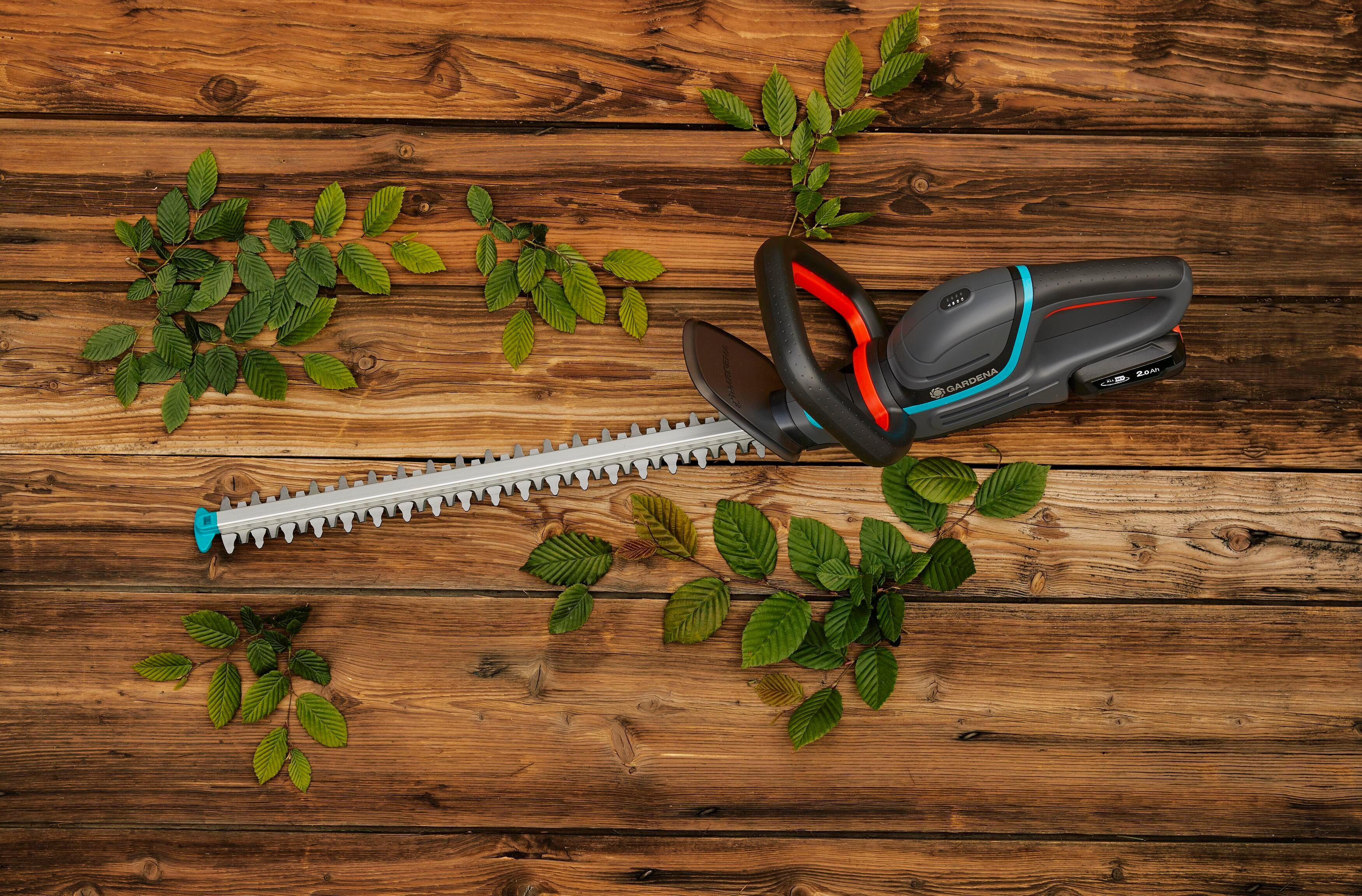 Gardena 14730 Comfort Cut Akülü Çit Budama Makinesi 50/18VP