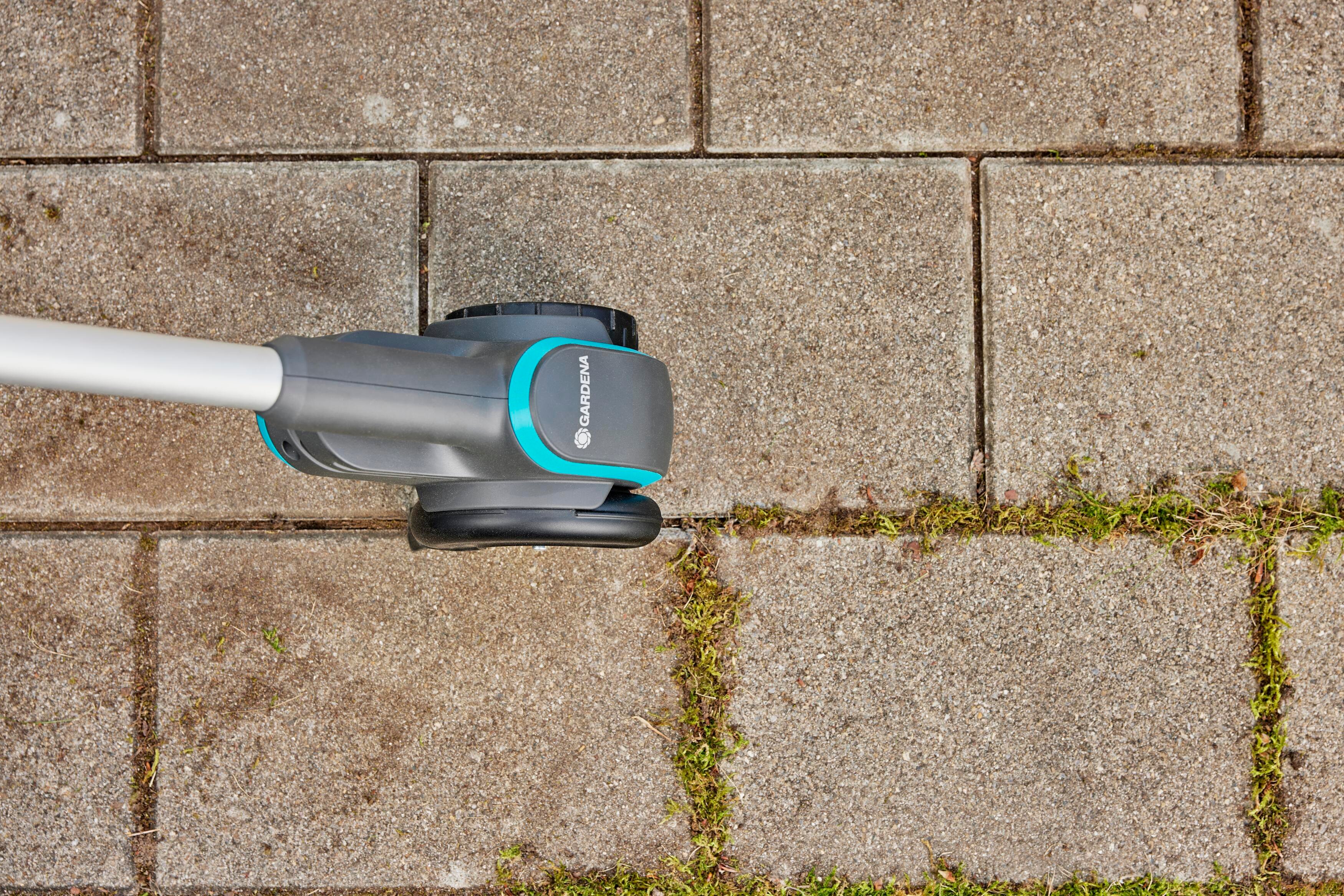 Gardena 14820-20 Akü Yaban Ot Kesici Fırça Easy Weed1800/18VP4A