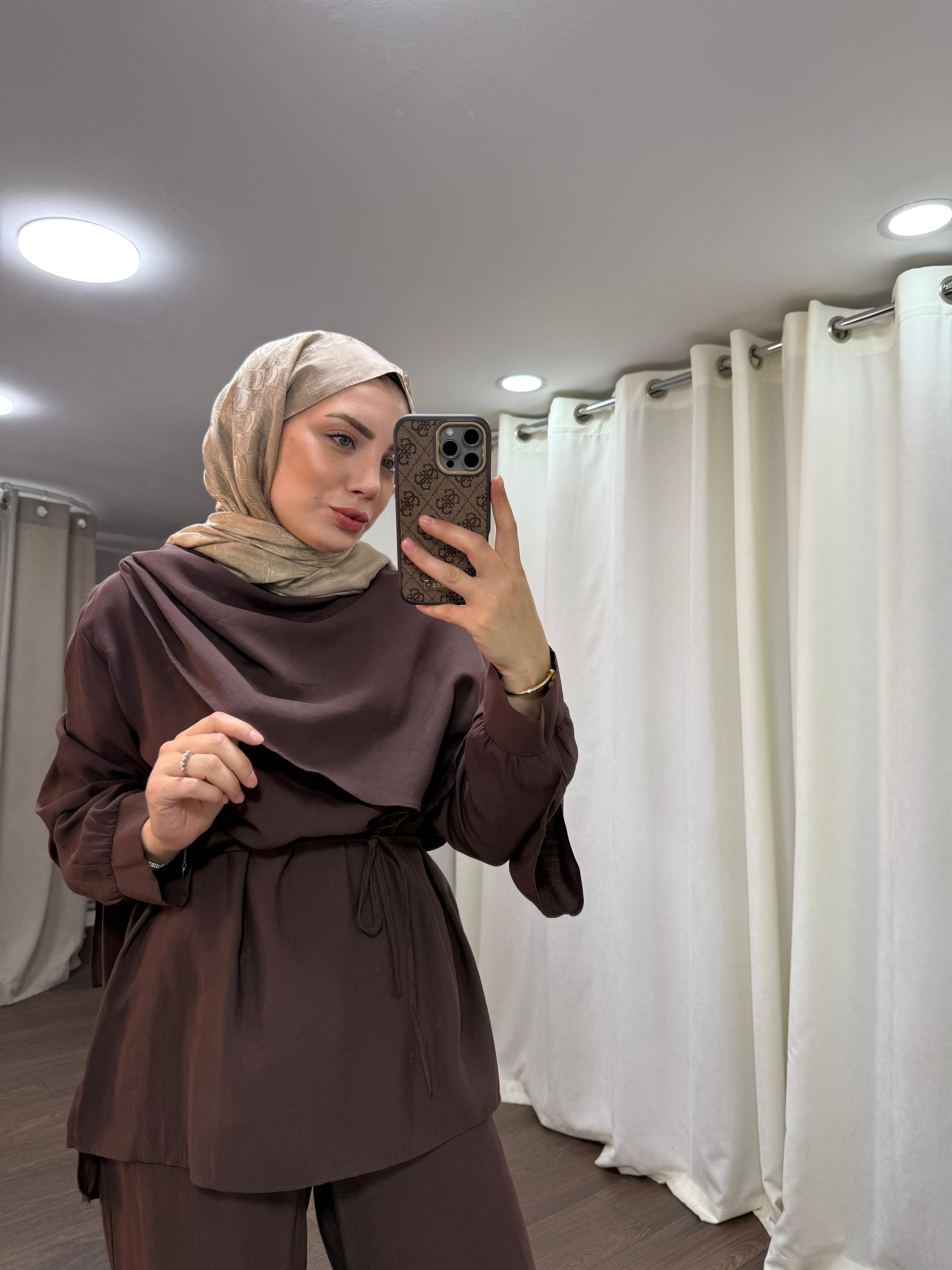 Kahverengi Şal Yaka Takım