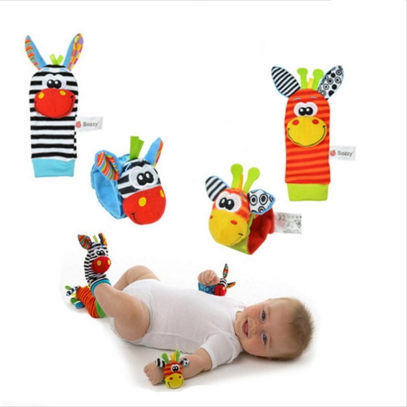 Sozzy Bebek Çıngıraklı Bileklik ve Çorabı
