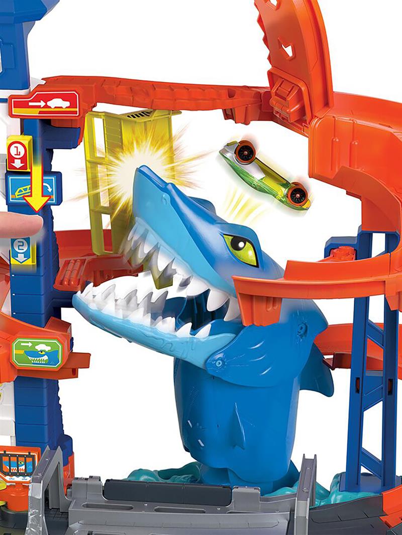 Hot Wheels Köpek Balığından Kaçış Oyun Seti HDP06