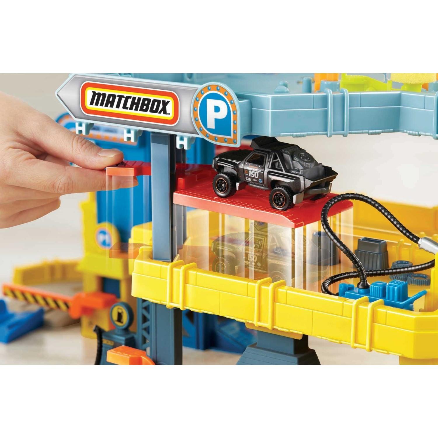 Matchbox 4 Katlı Garaj Servis İstasyonu CJM67