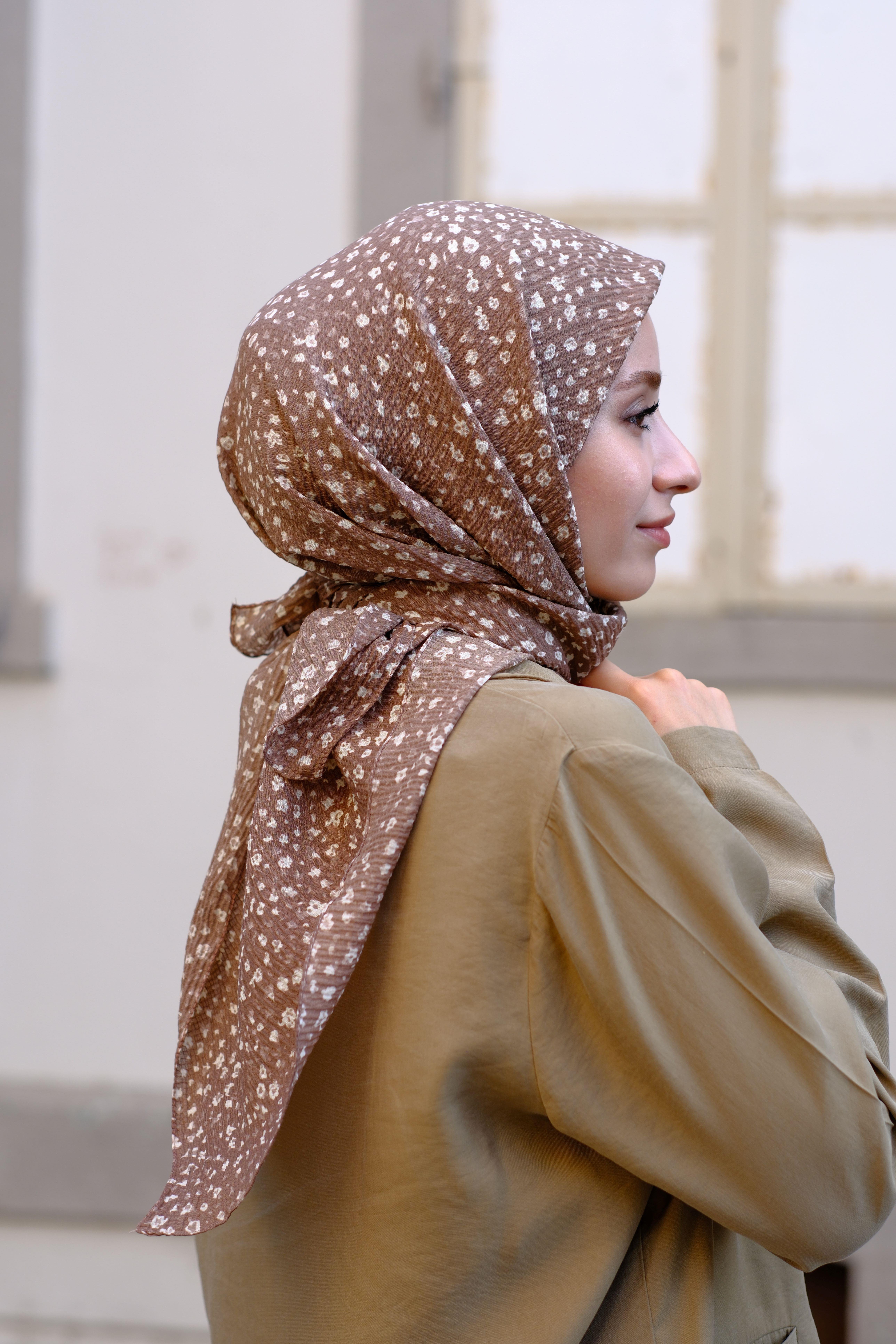 Çiçek Desenli Bürümcük Eşarp Koyu Vizon