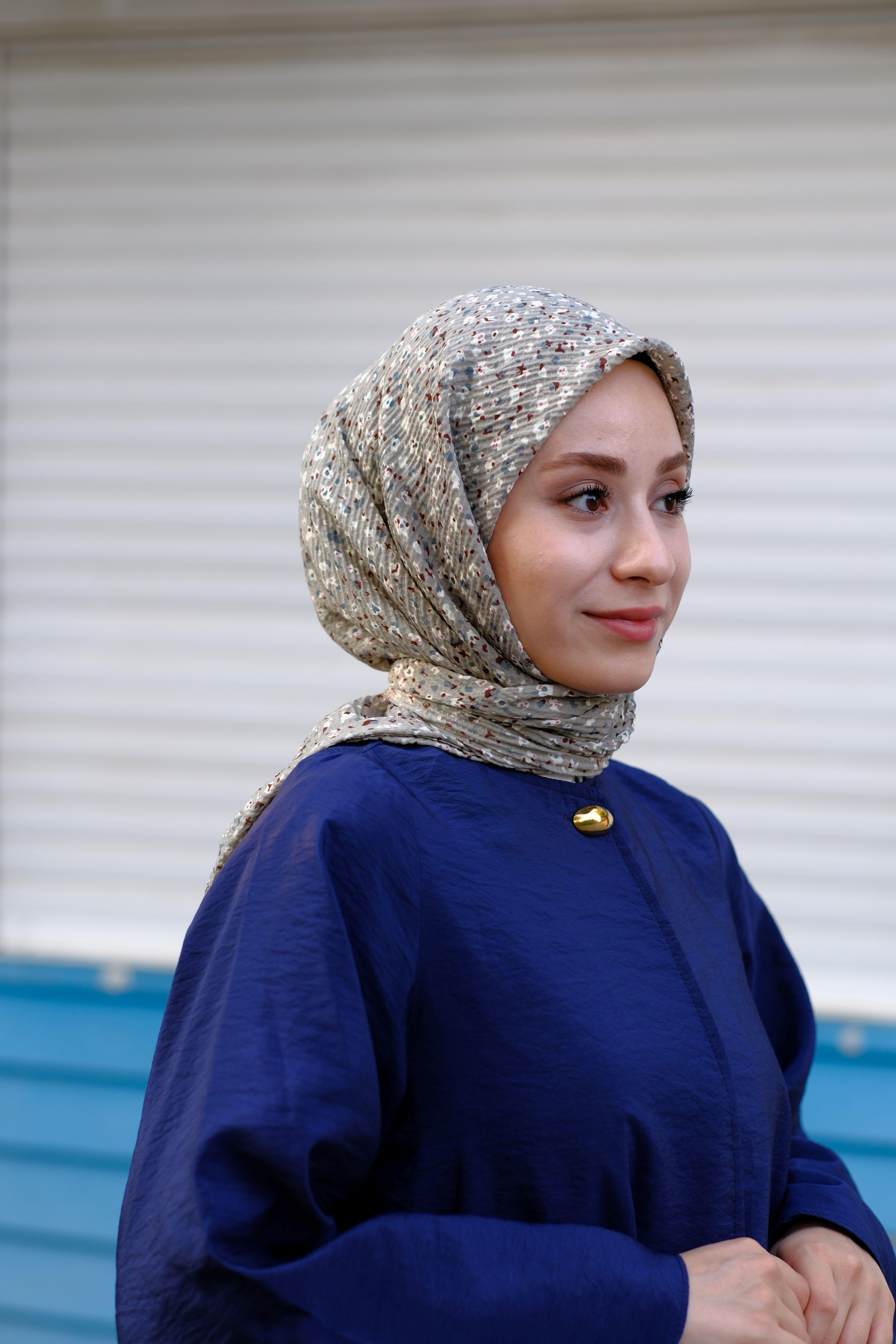Çiçek Desenli Bürümcük Eşarp Küf Yeşili