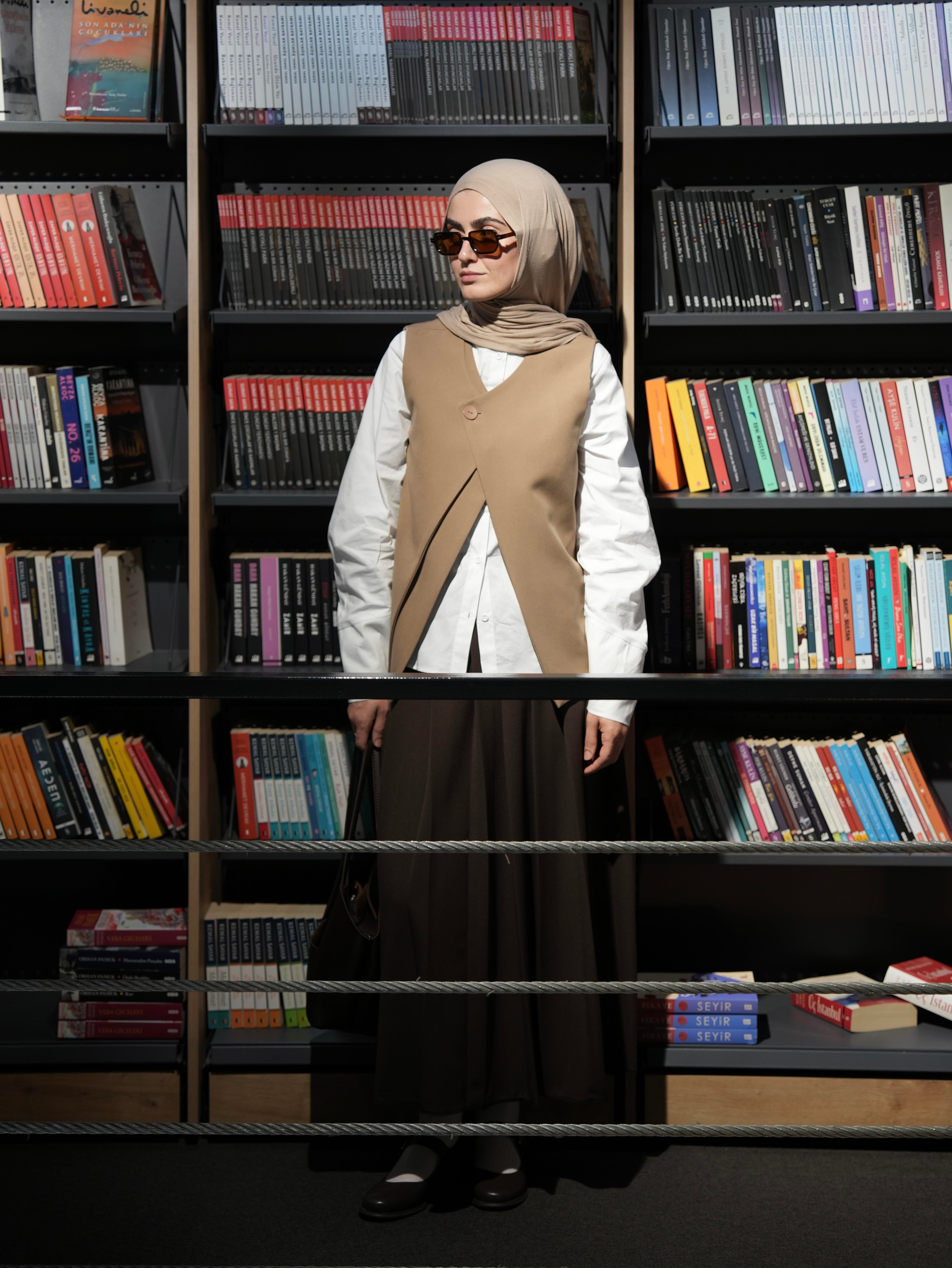 Çift Kat Yelek Koyu Bej