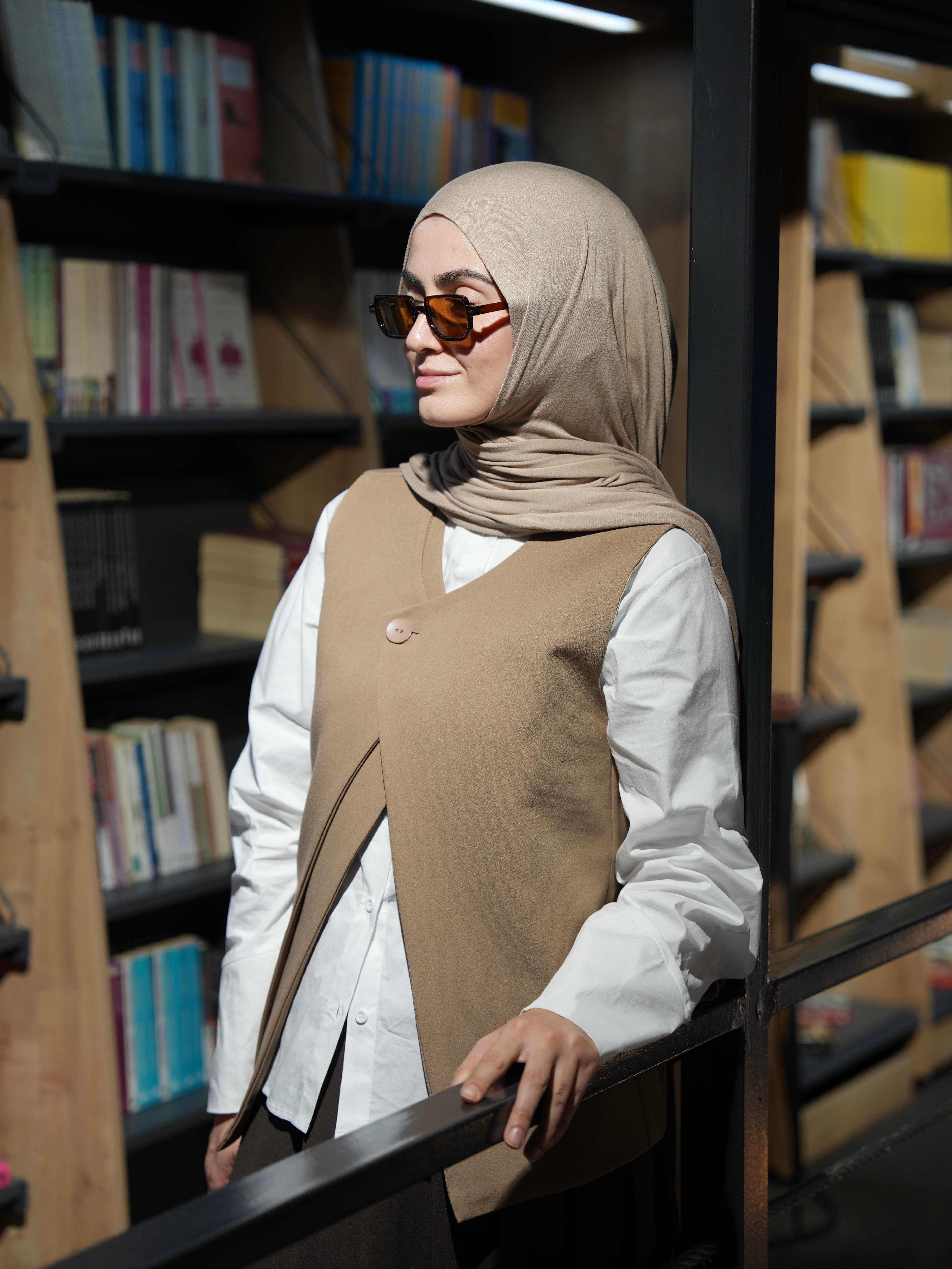 Çift Kat Yelek Koyu Bej