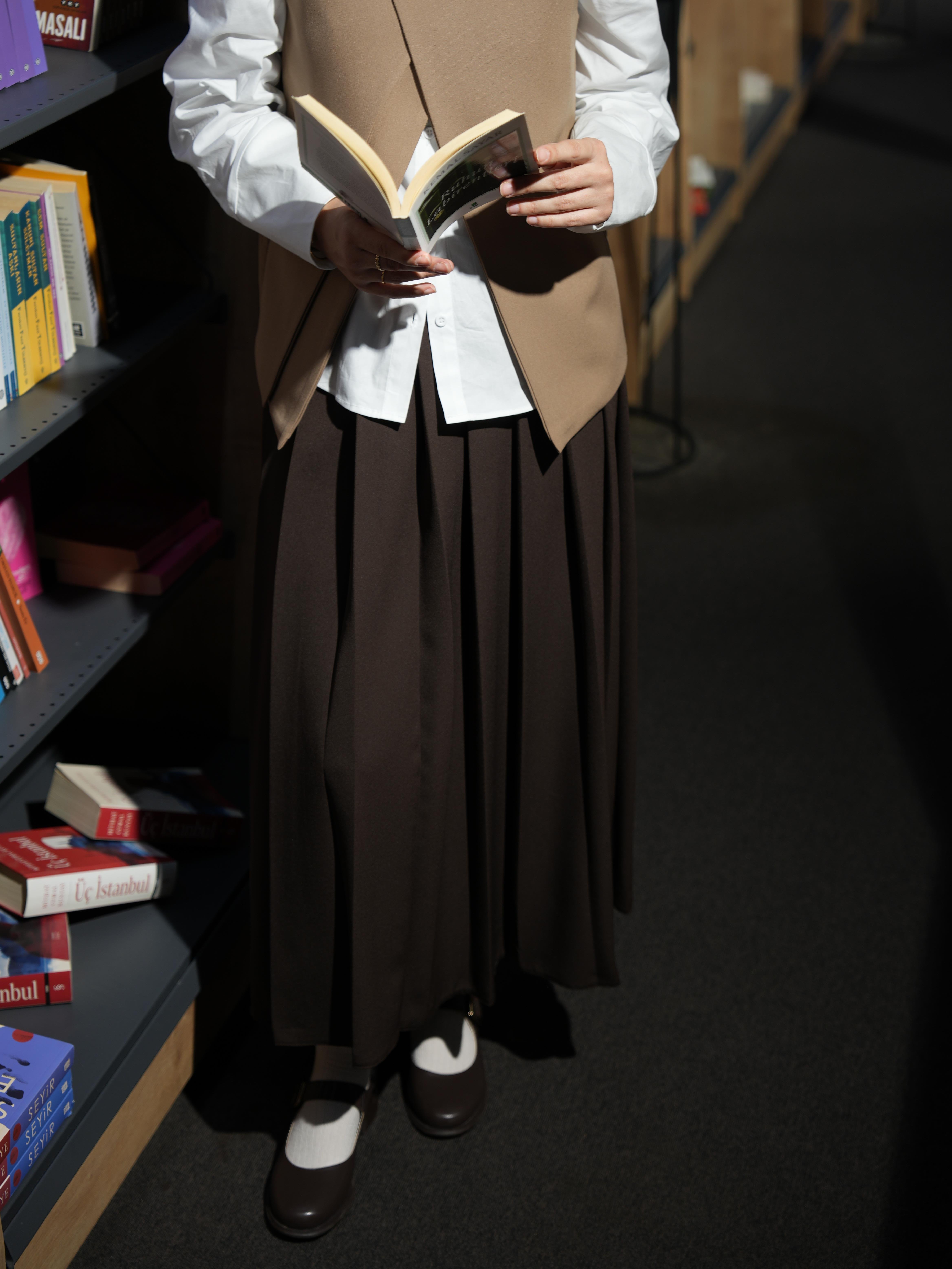 Çift Kat Yelek Koyu Bej