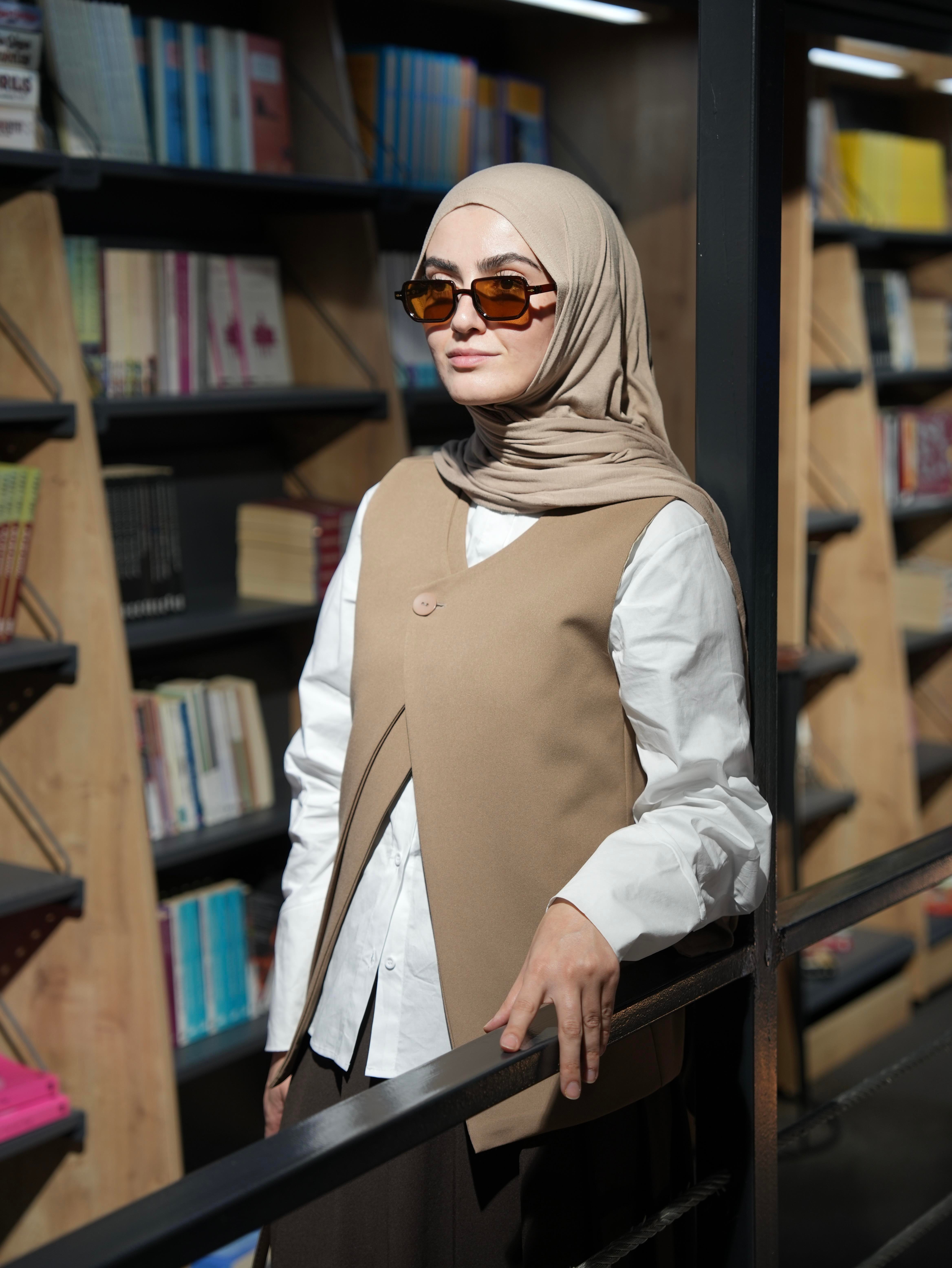 Çift Kat Yelek Koyu Bej