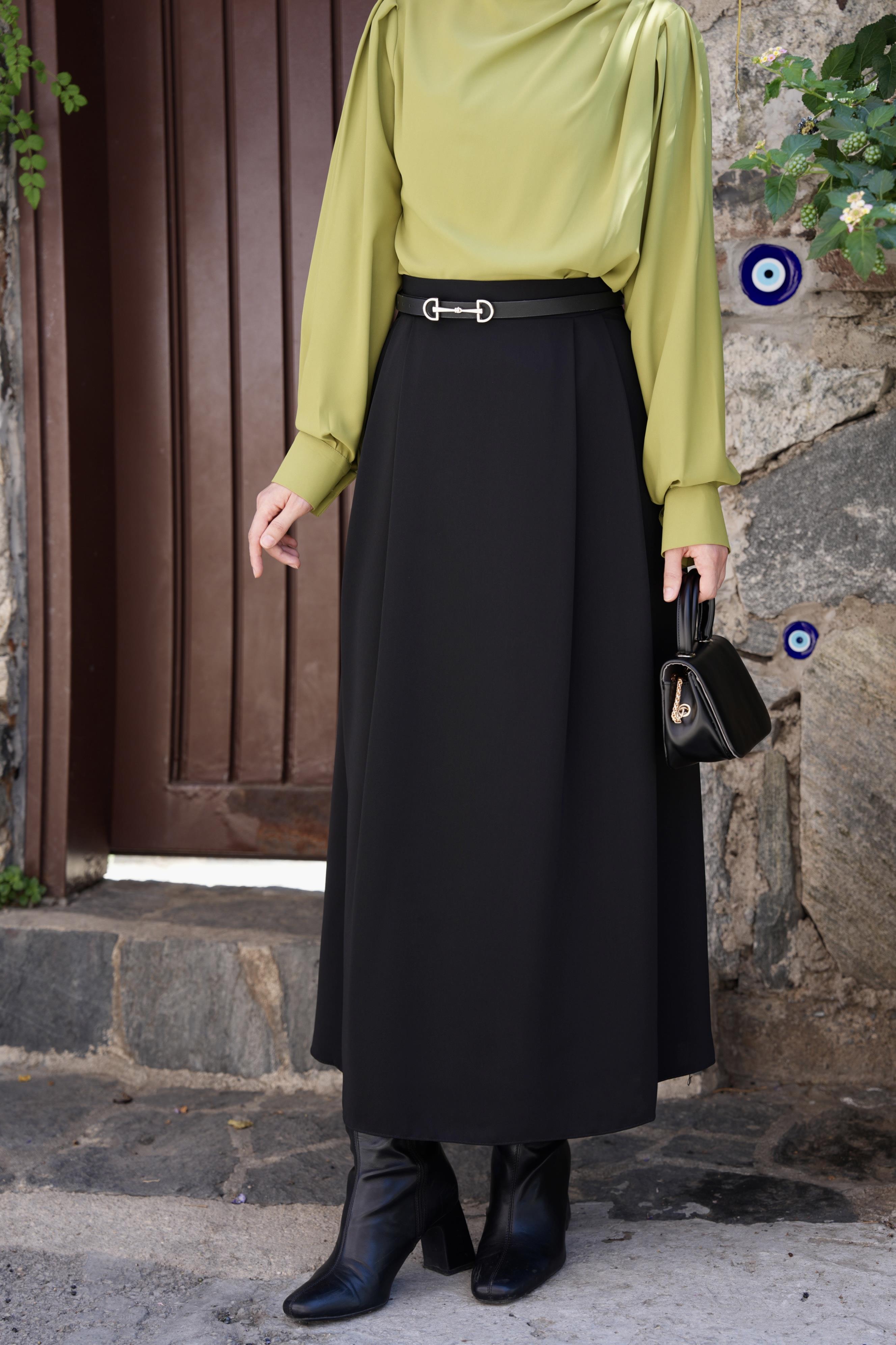 Çift Pileli A Kesim Siyah Etek