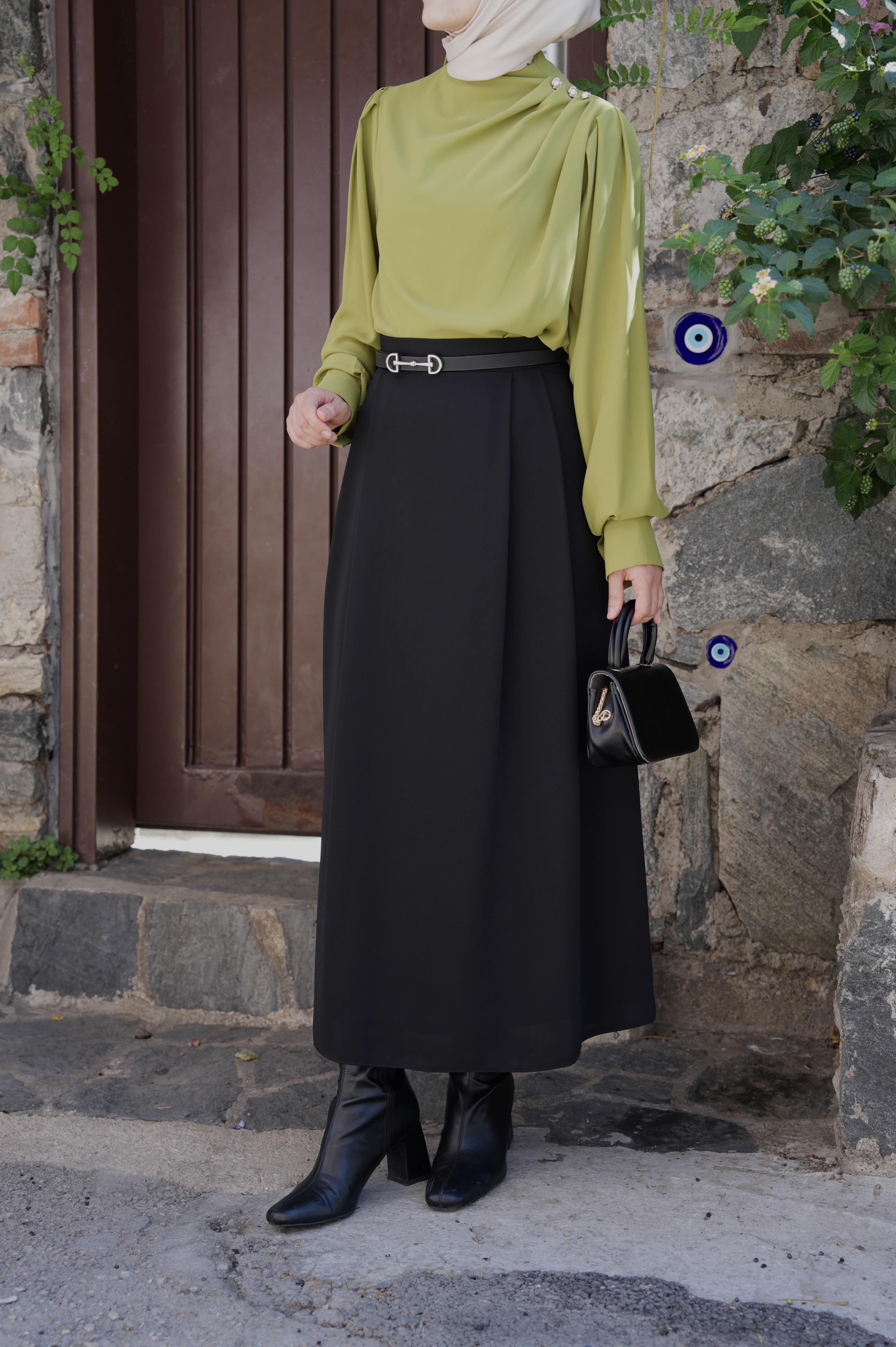 Çift Pileli A Kesim Siyah Etek