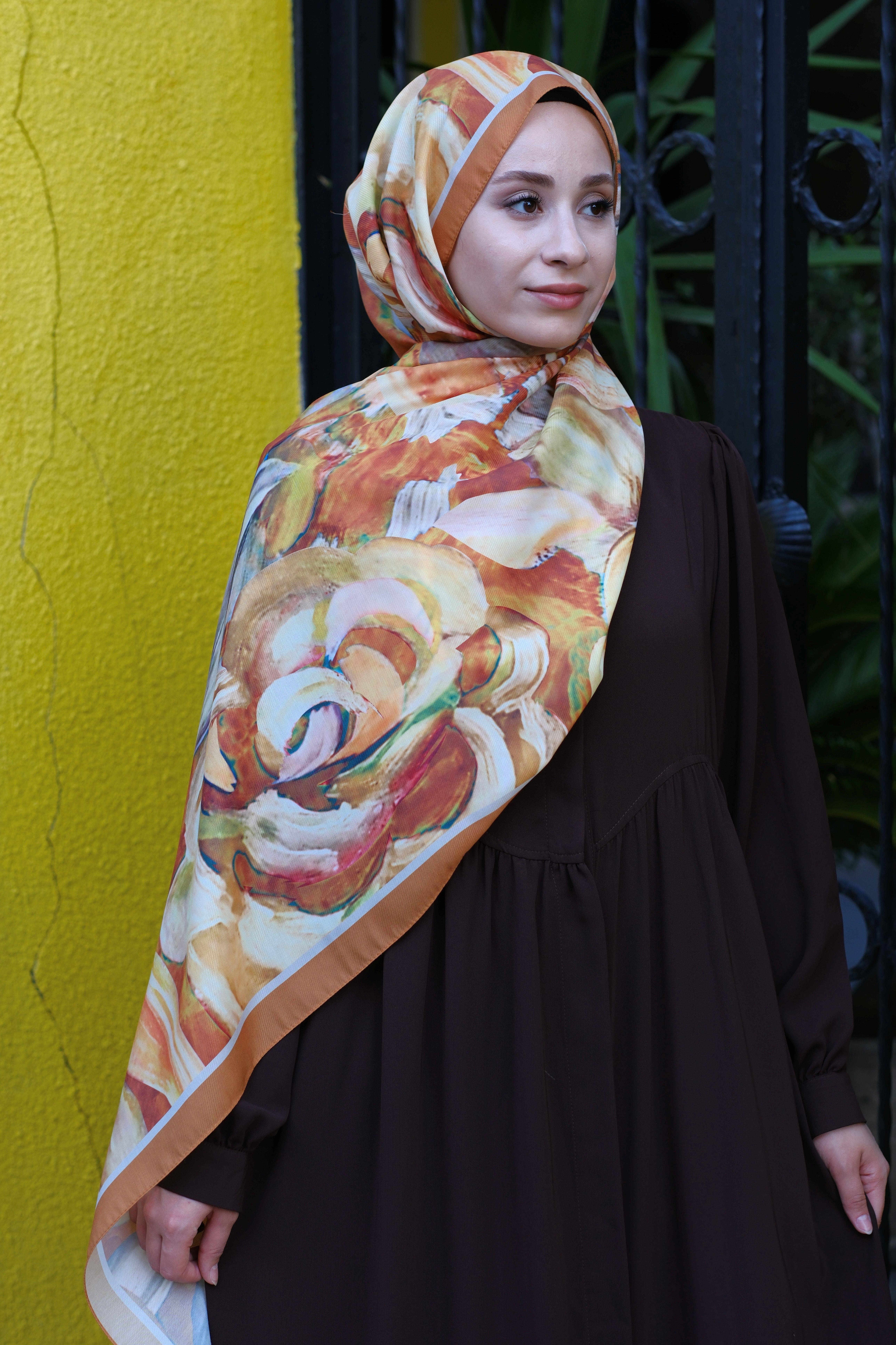 Gül Desenli Şal Hardal