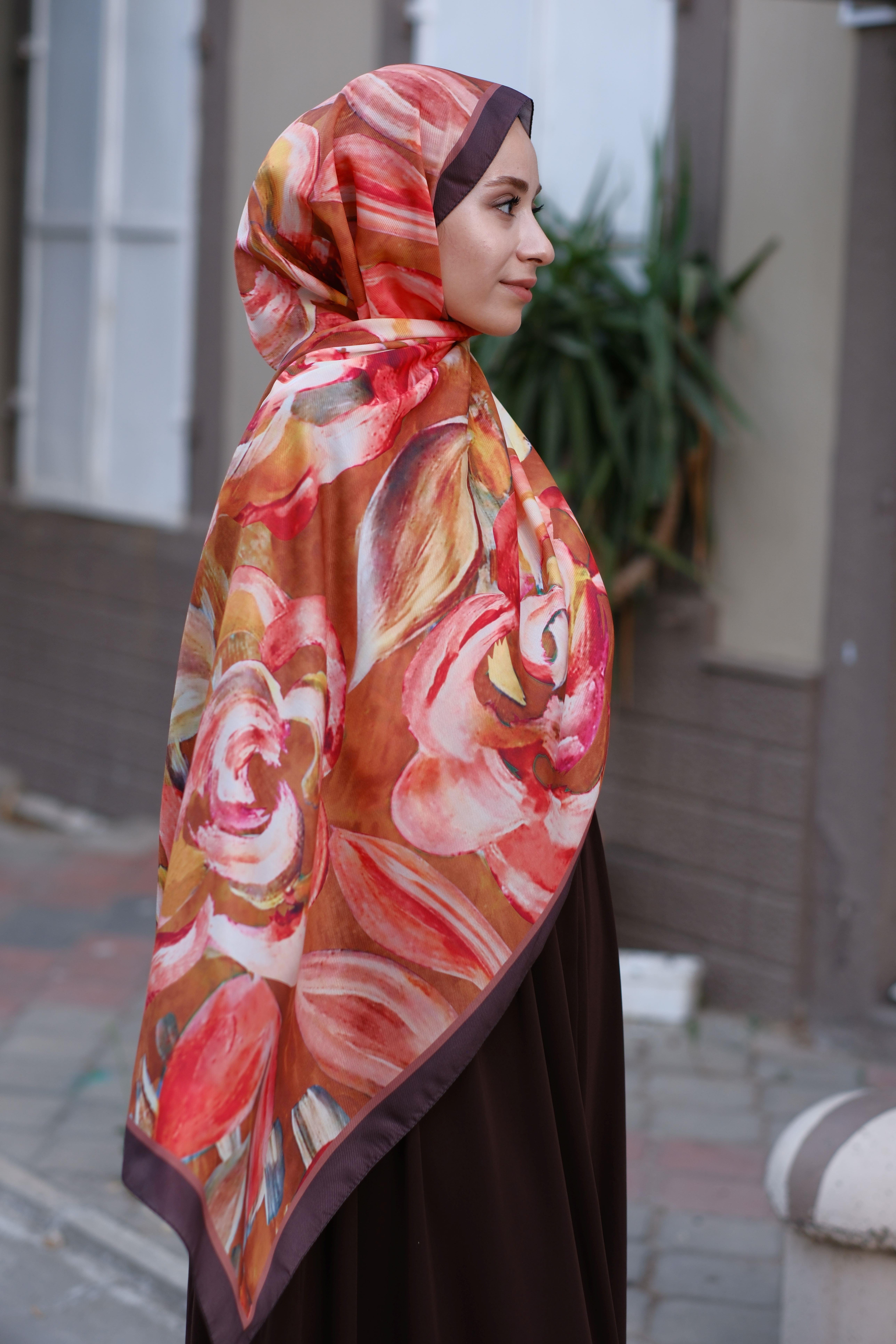 Gül Desenli Şal Kahverengi