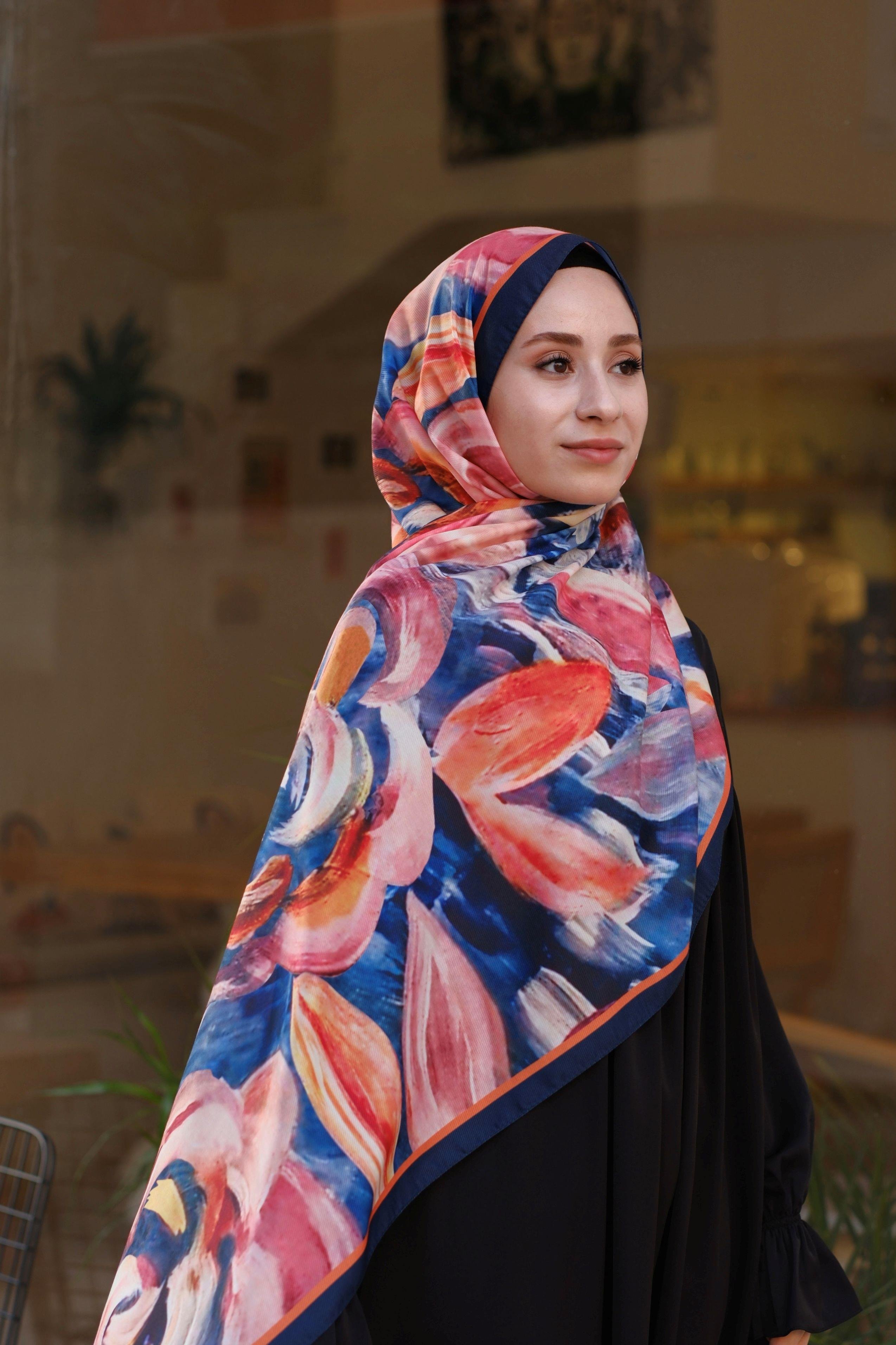 Gül Desenli Şal Lacivert