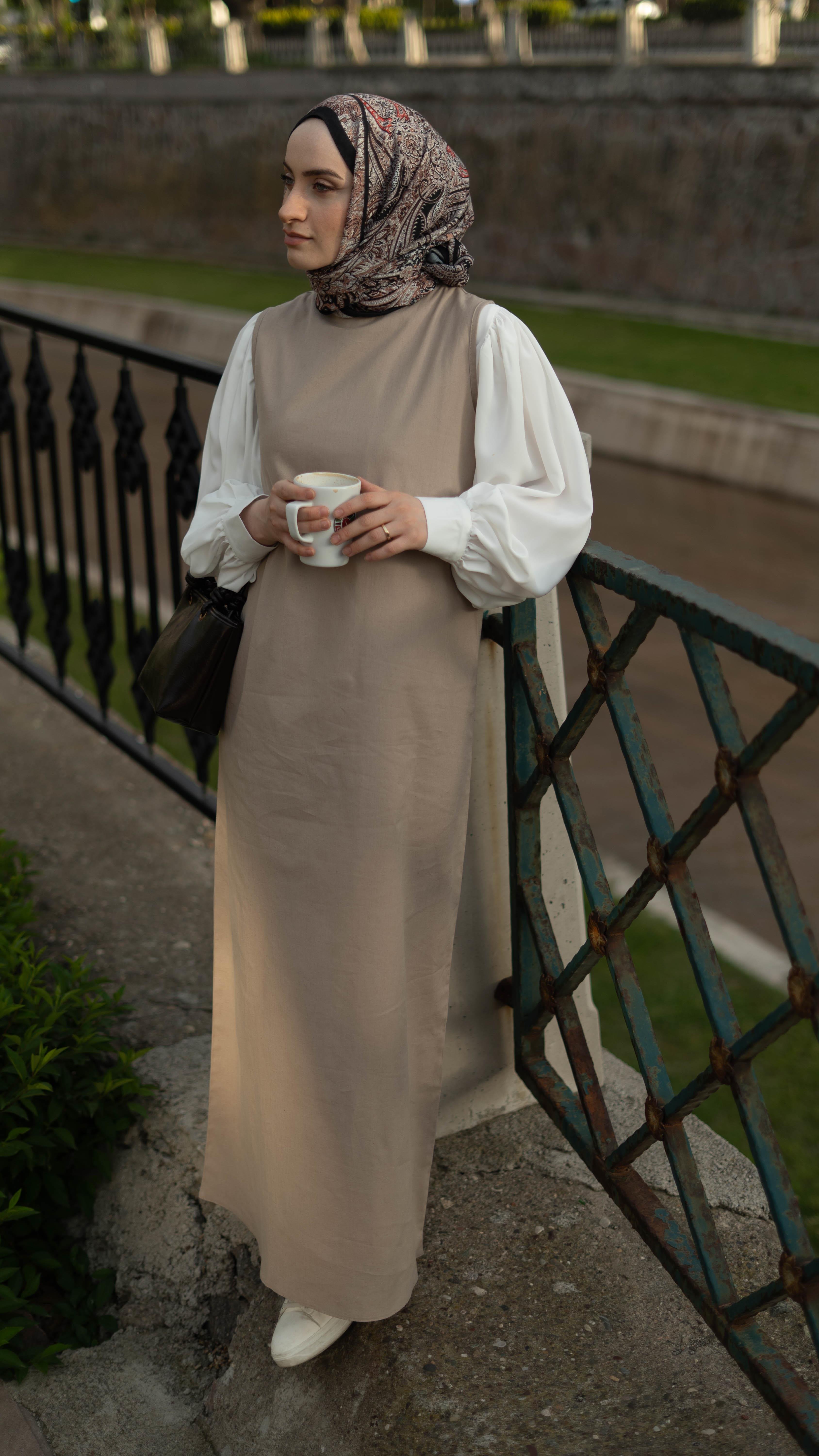 Kolsuz Keten Elbise Bej