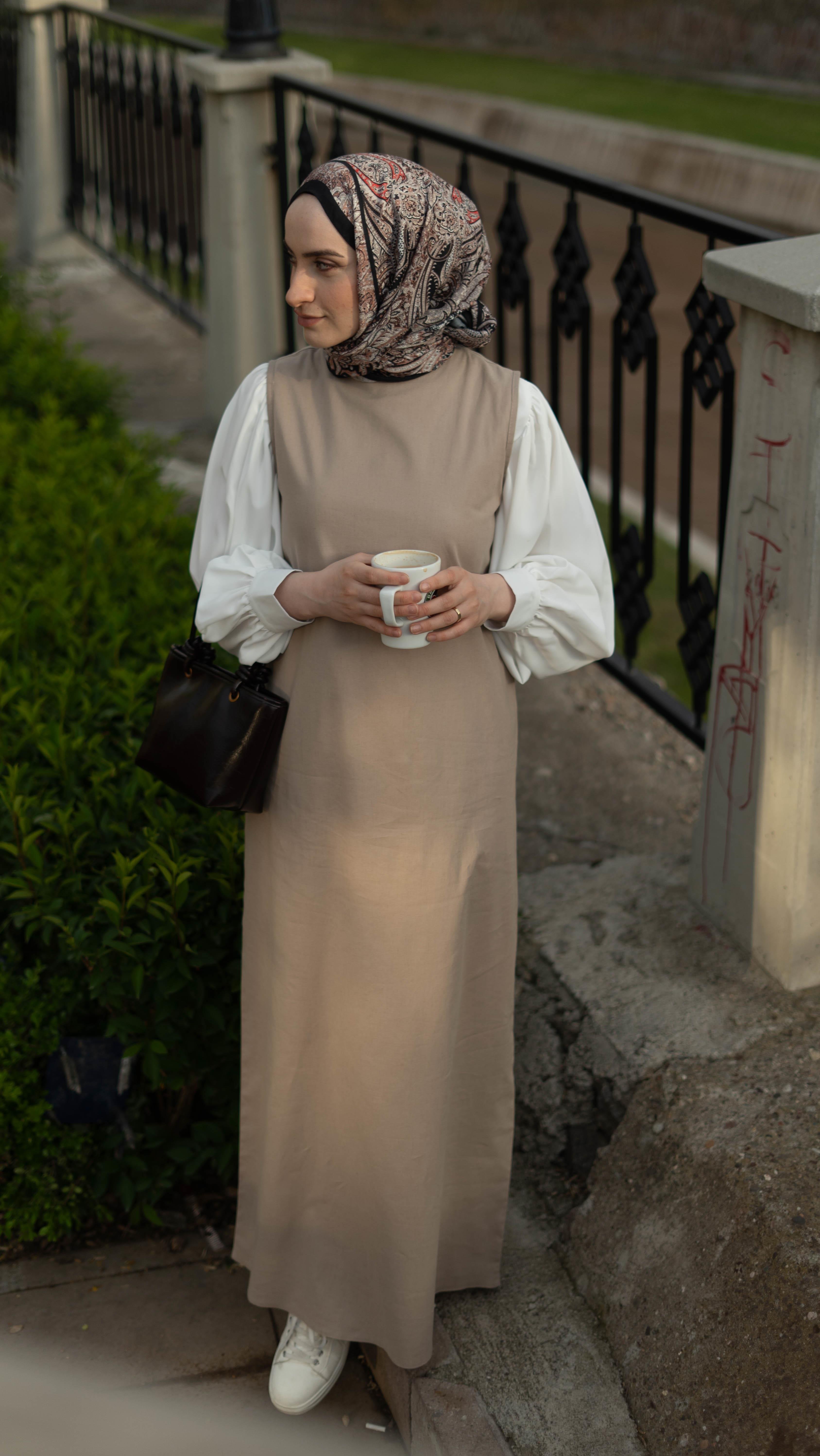 Kolsuz Keten Elbise Bej