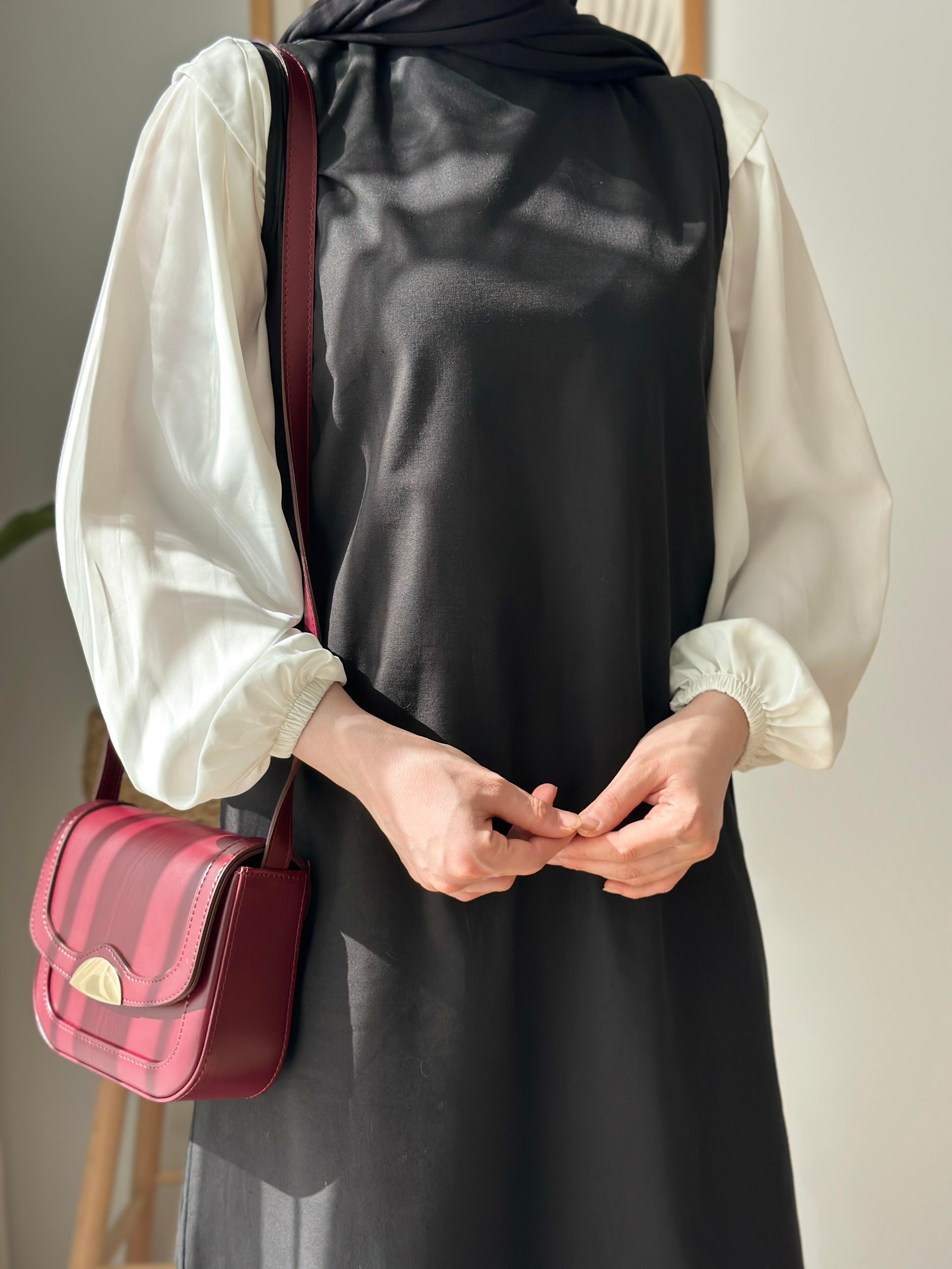 Kolsuz Keten Elbise Siyah