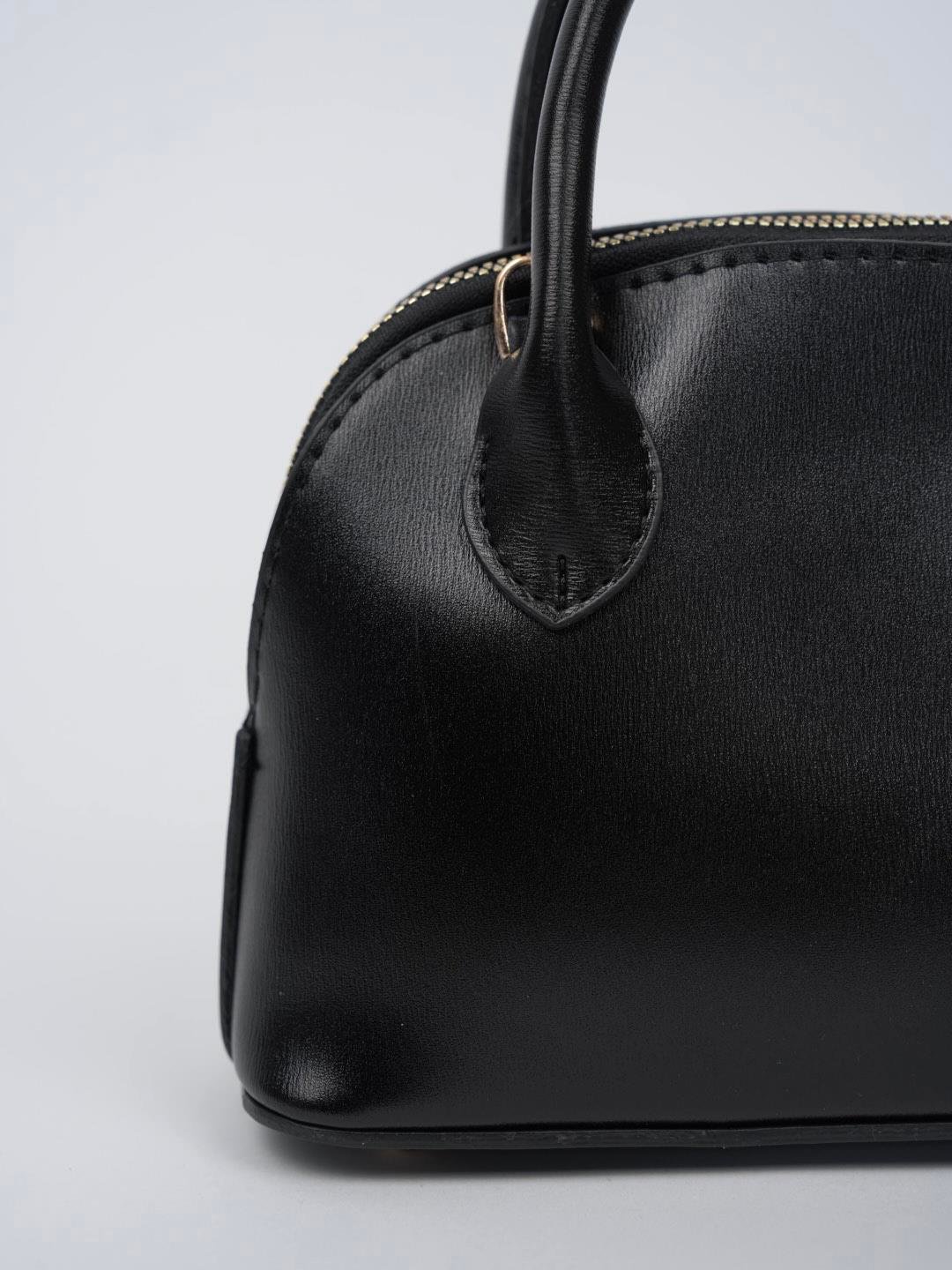 Küçük D Model Çanta Siyah