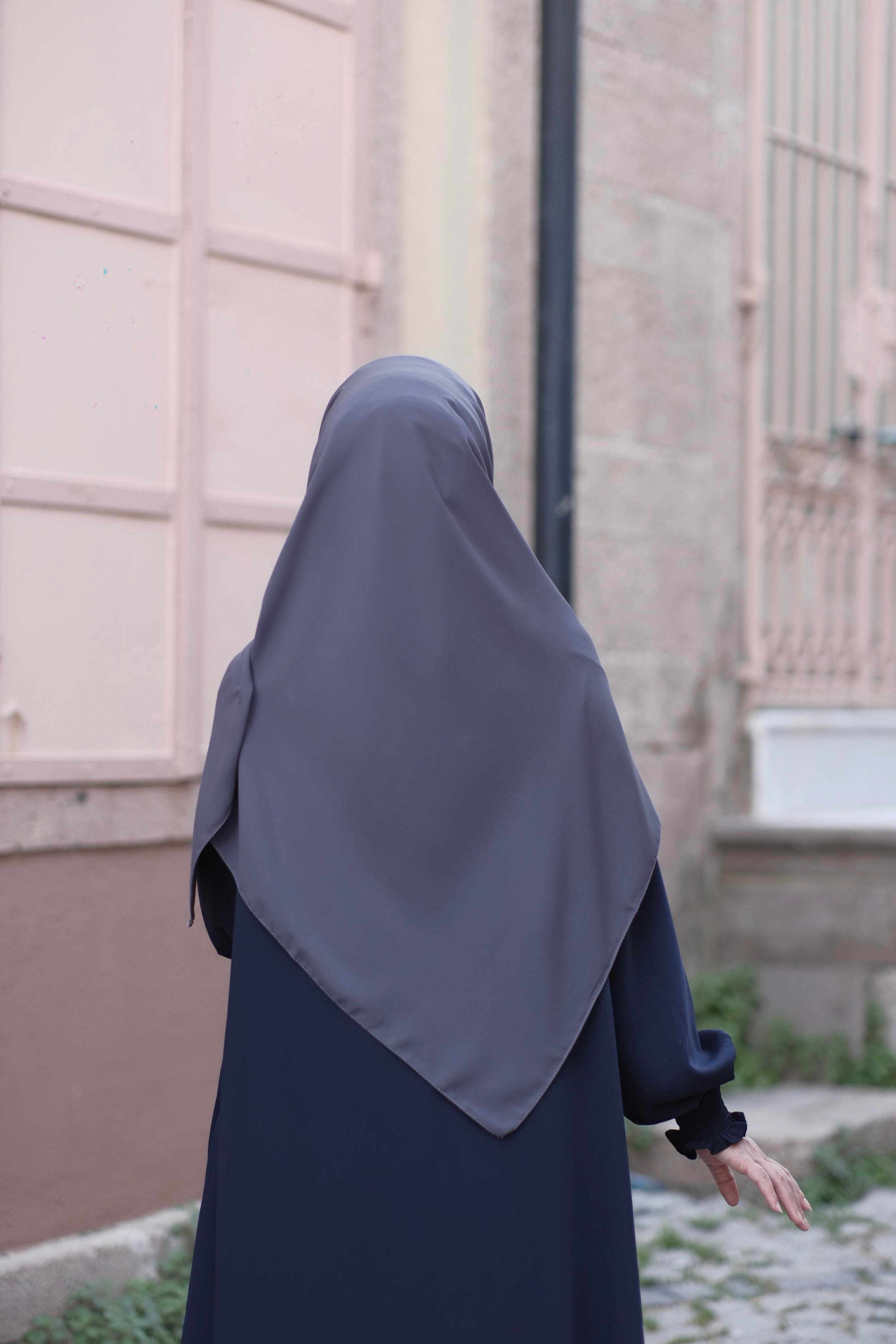 Medine İpeği Eşarp Füme