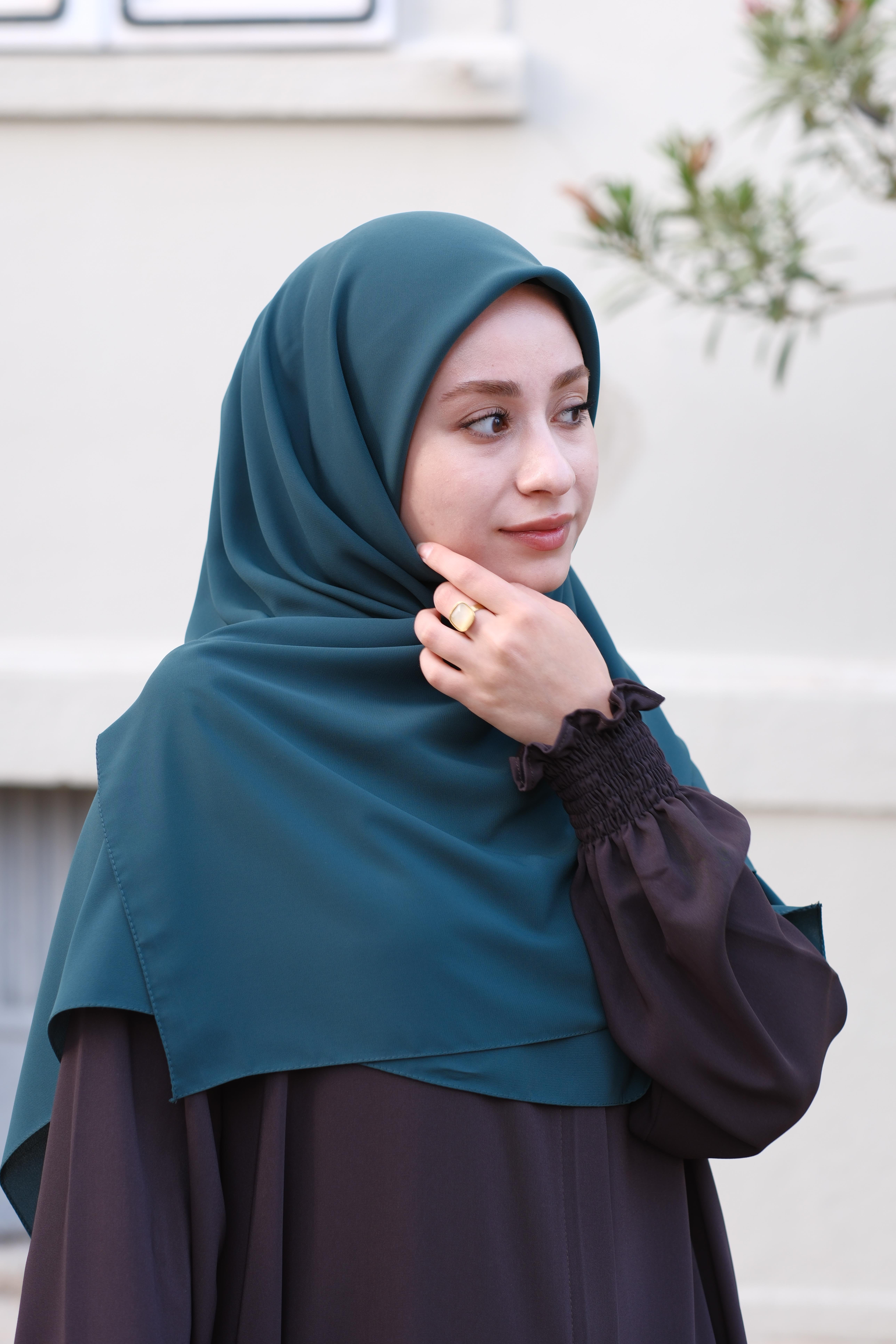 Medine İpeği Eşarp Zümrüt