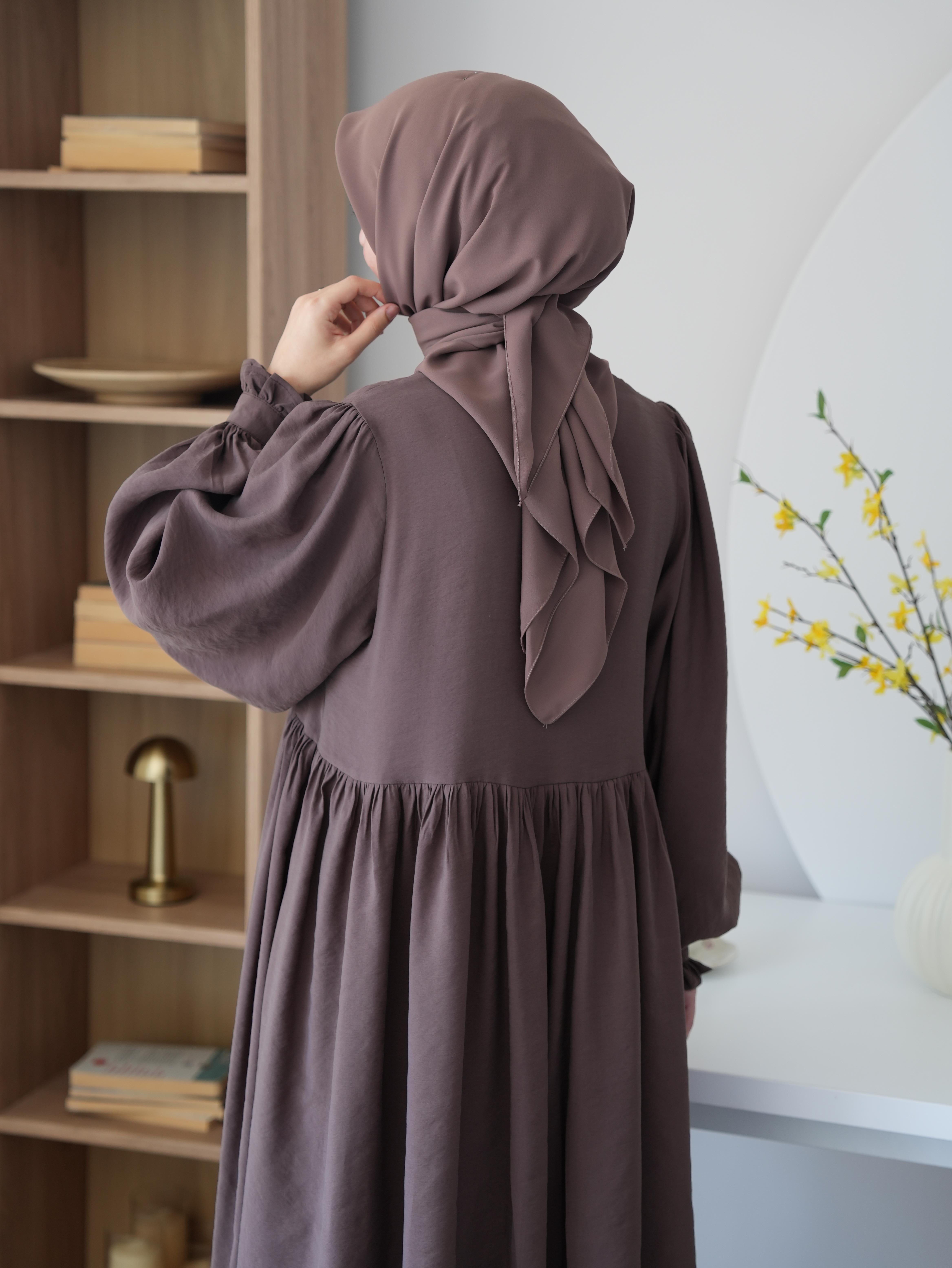 Modal Büzgülü Elbise Kahverengi