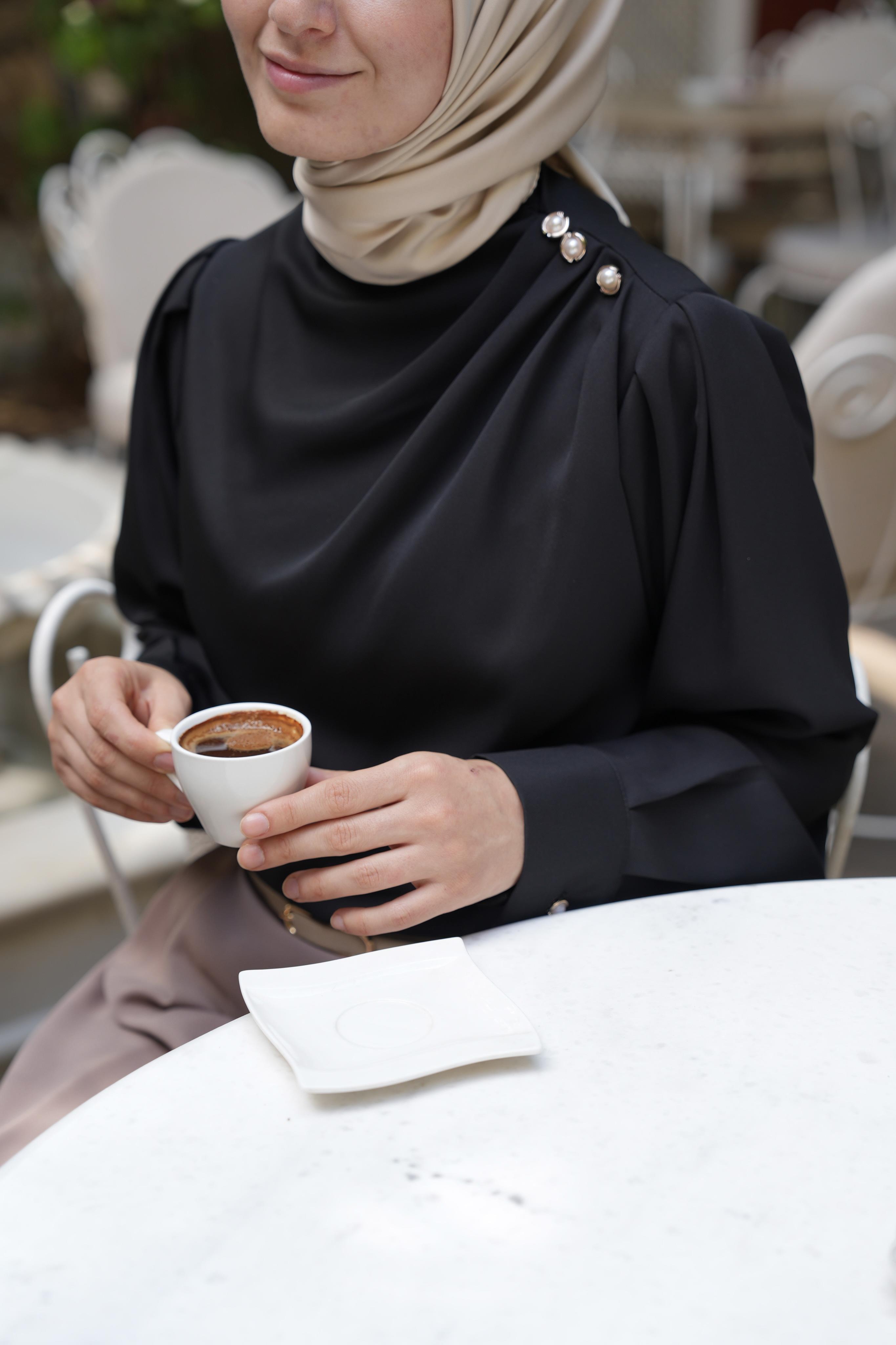 Omuz Düğmeli Gömlek Siyah