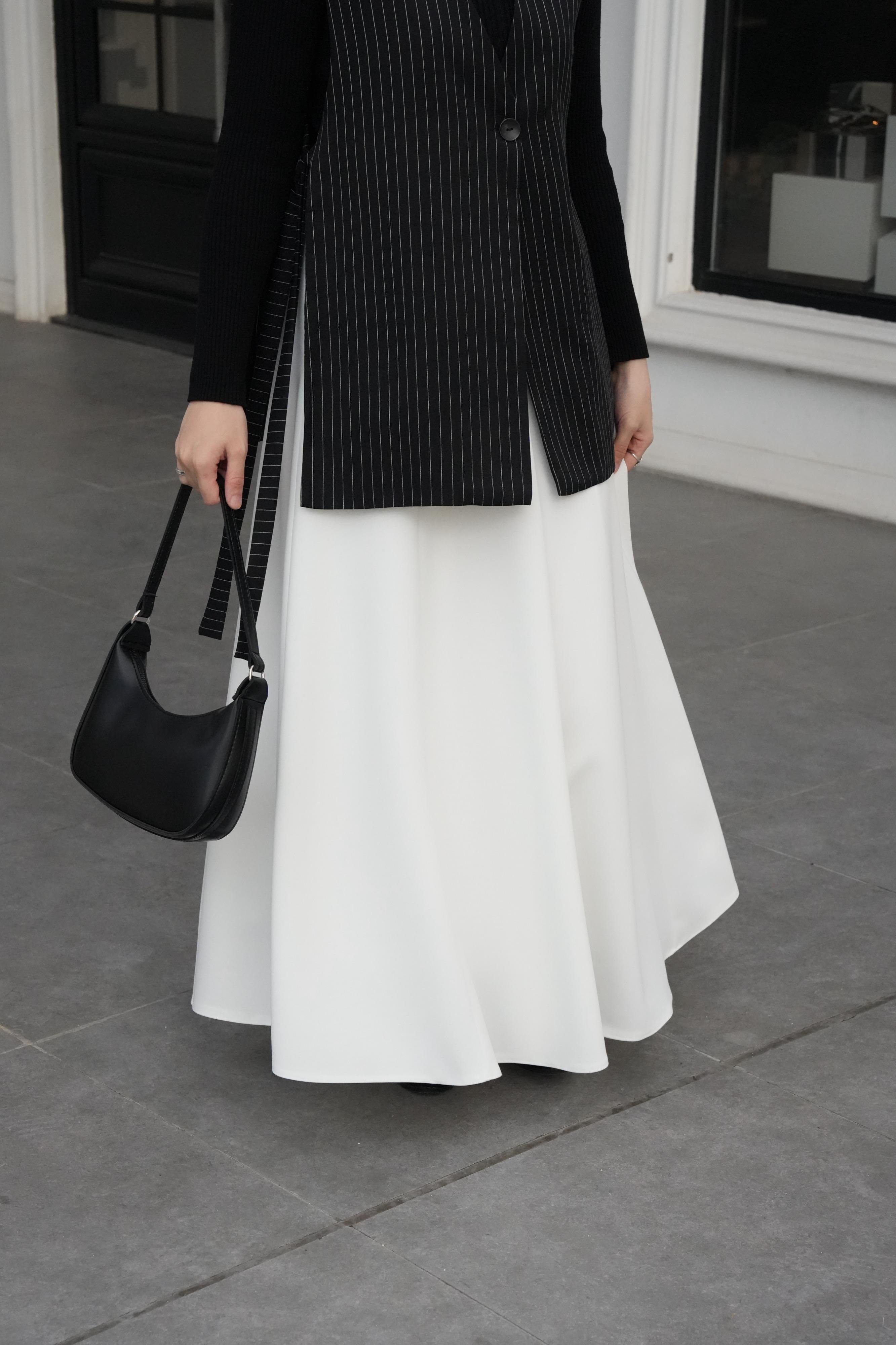 Parçalı Etek Kırık Beyaz