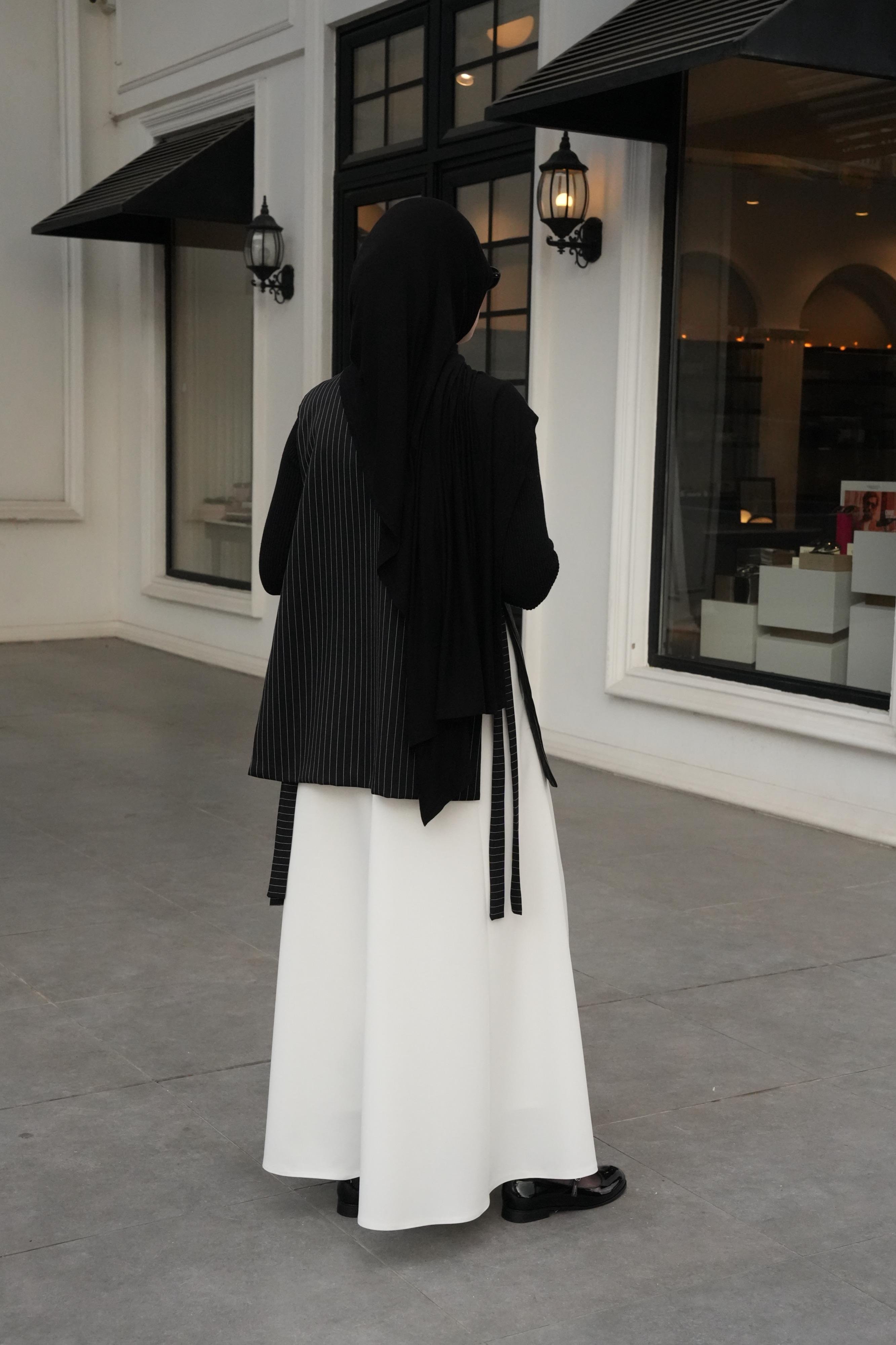 Parçalı Etek Kırık Beyaz